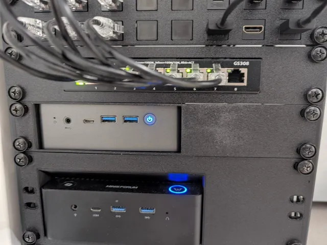 BMAX B4 plus 10 inch rack 1U front plate