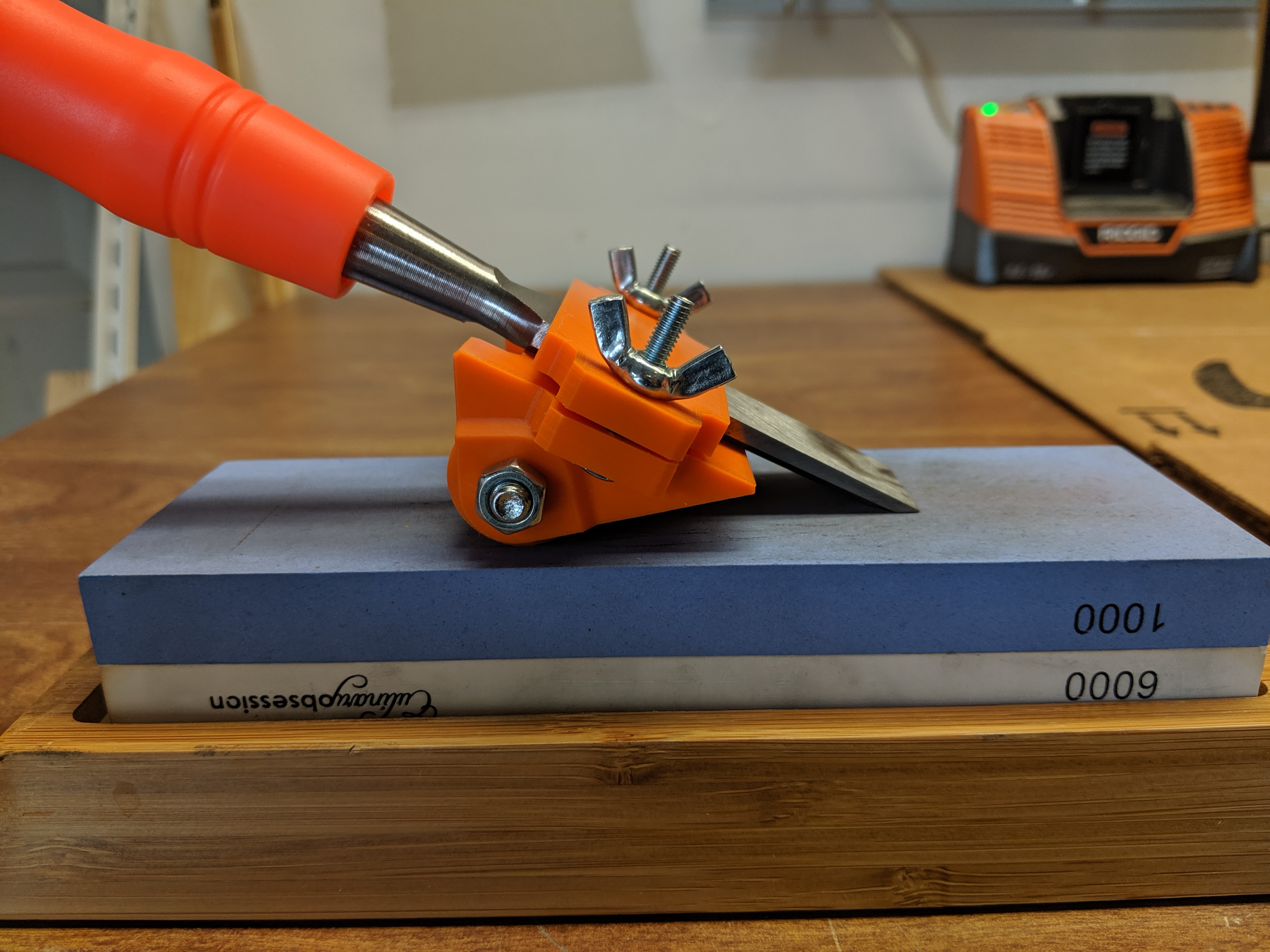 Diy chisel deals sharpening jig