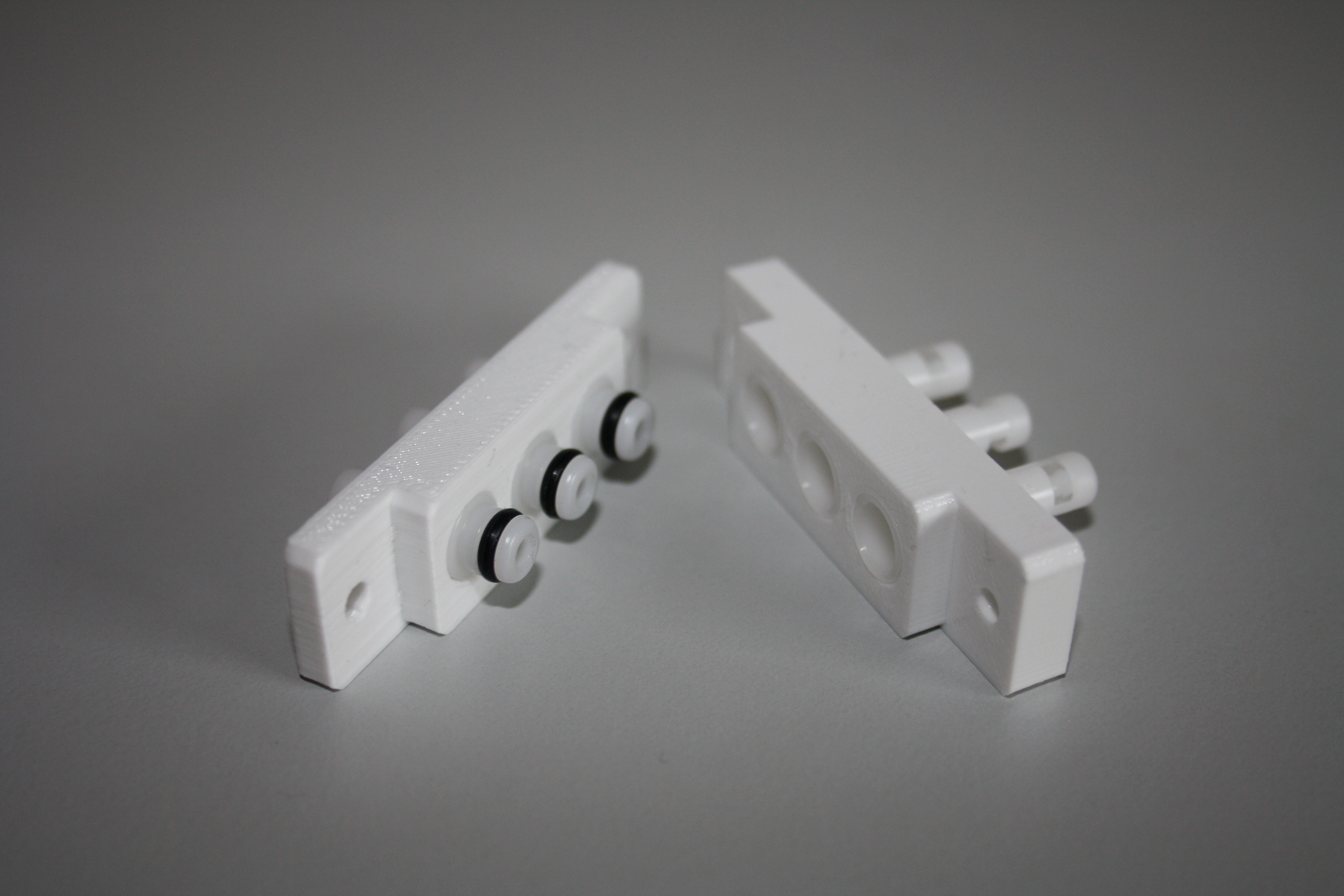 Pneumatic-coupler for RC-models