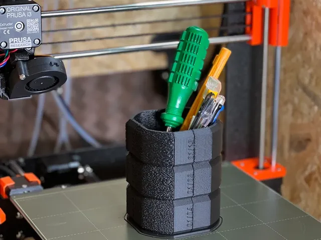 Pen Holder with Fuzzy Skin Checker