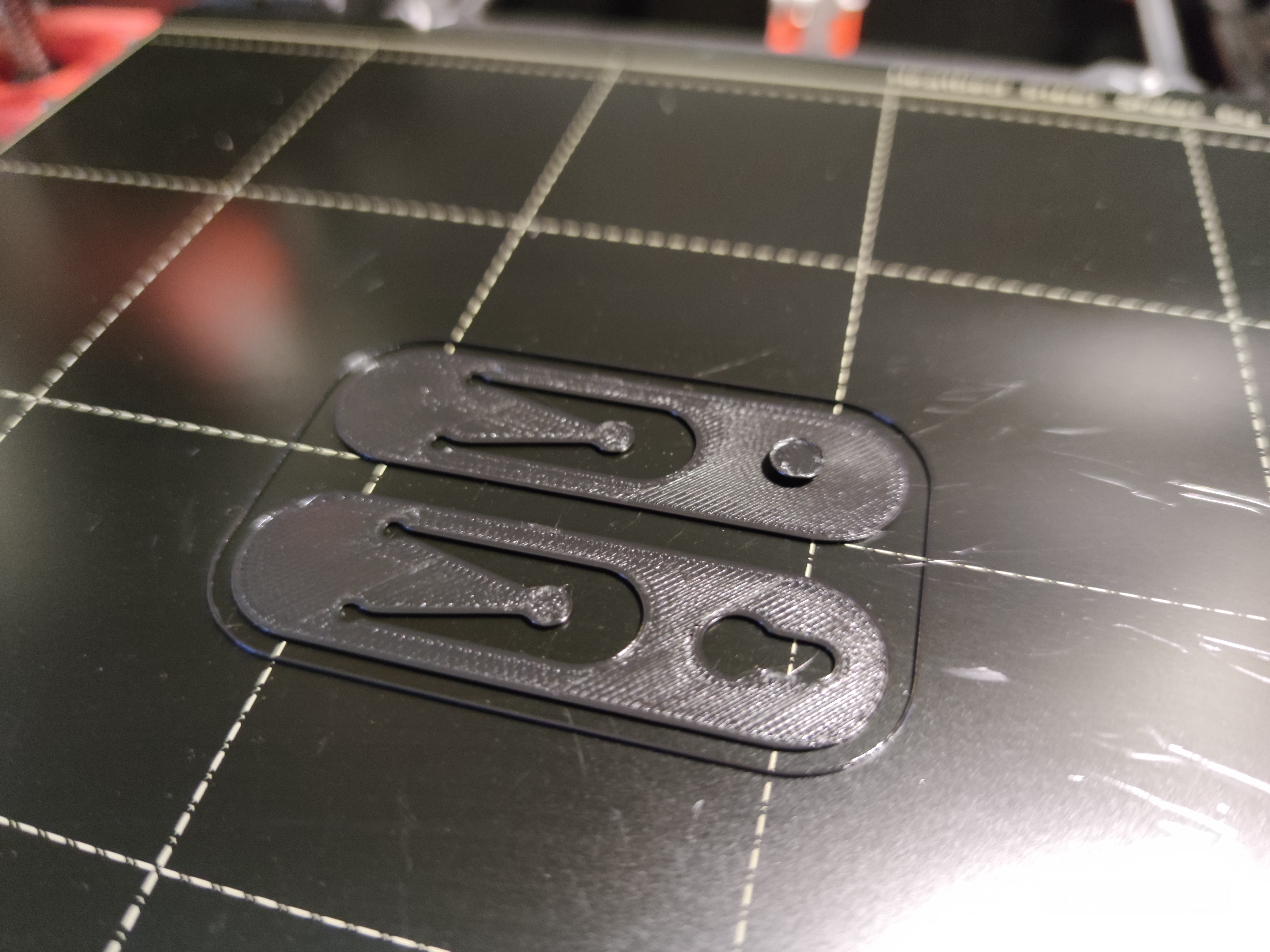 Maskenhalter / Mask Holder