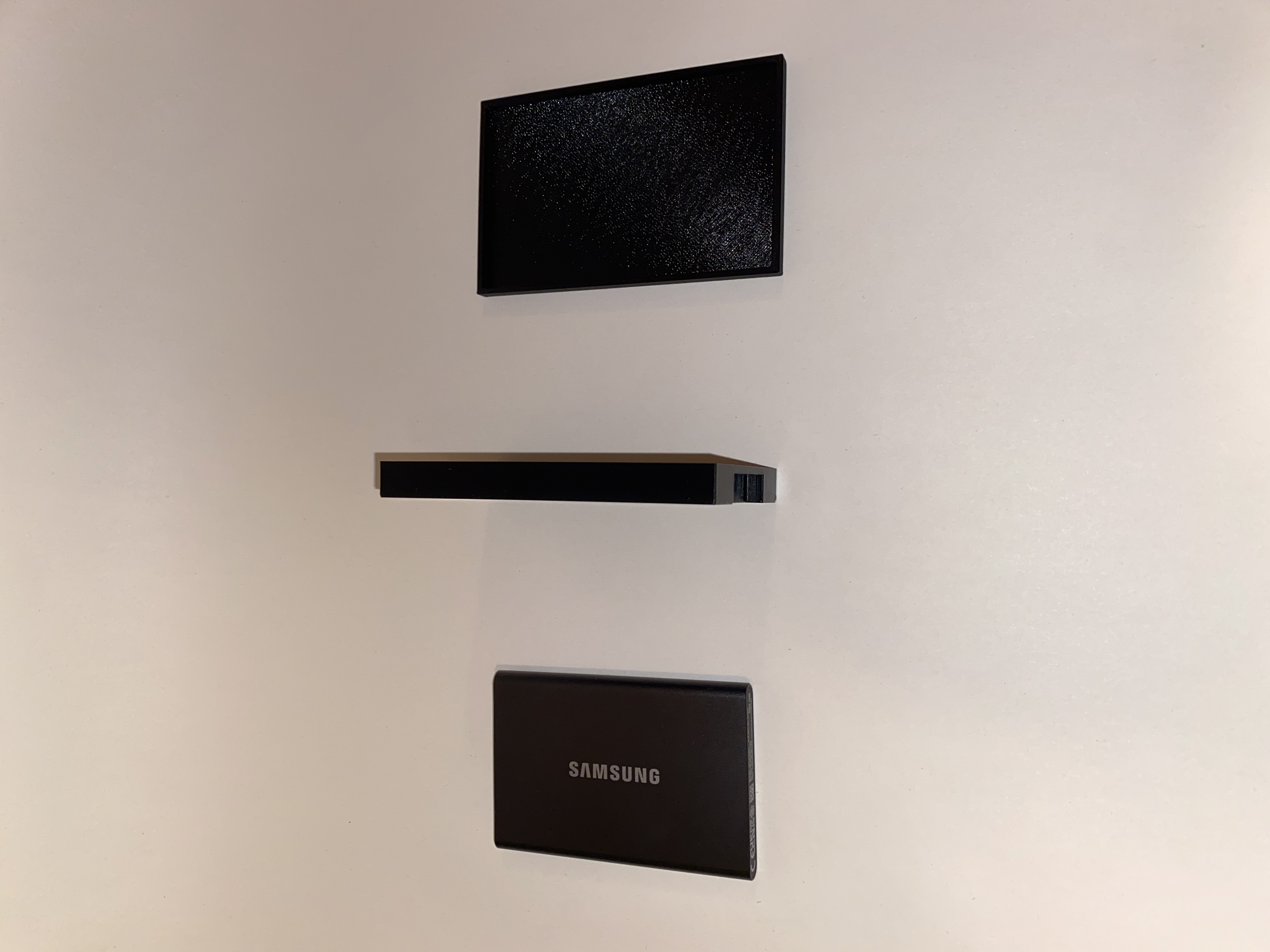Samsung T5 & T7 external SSD holder by d.d.leeuw, Download free STL model