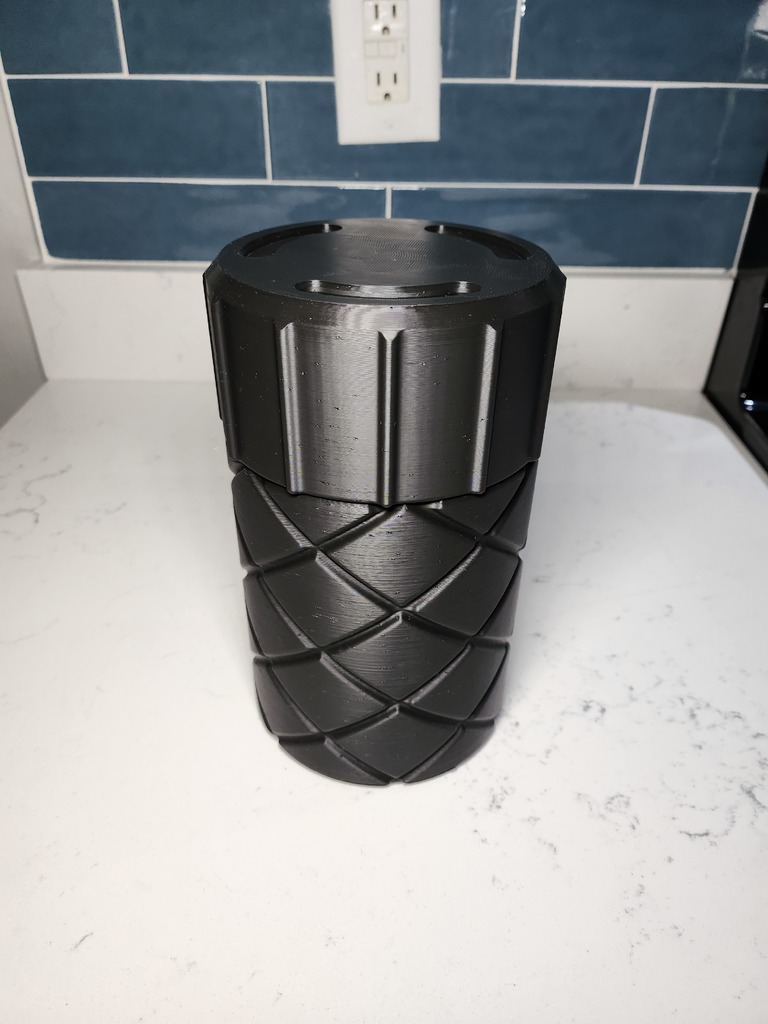 Miniatura 6 do modelo 3D Pineapple Container