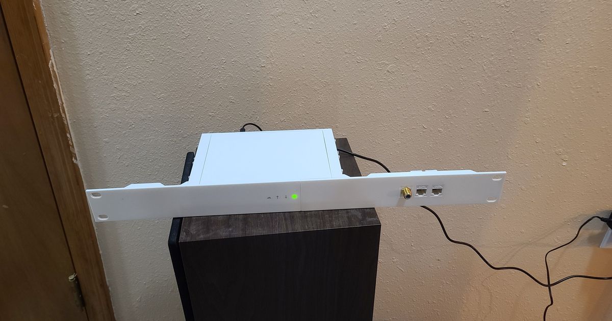 Arris Surfboard SB8200 Rack Mount by Bryan Crow Download free STL