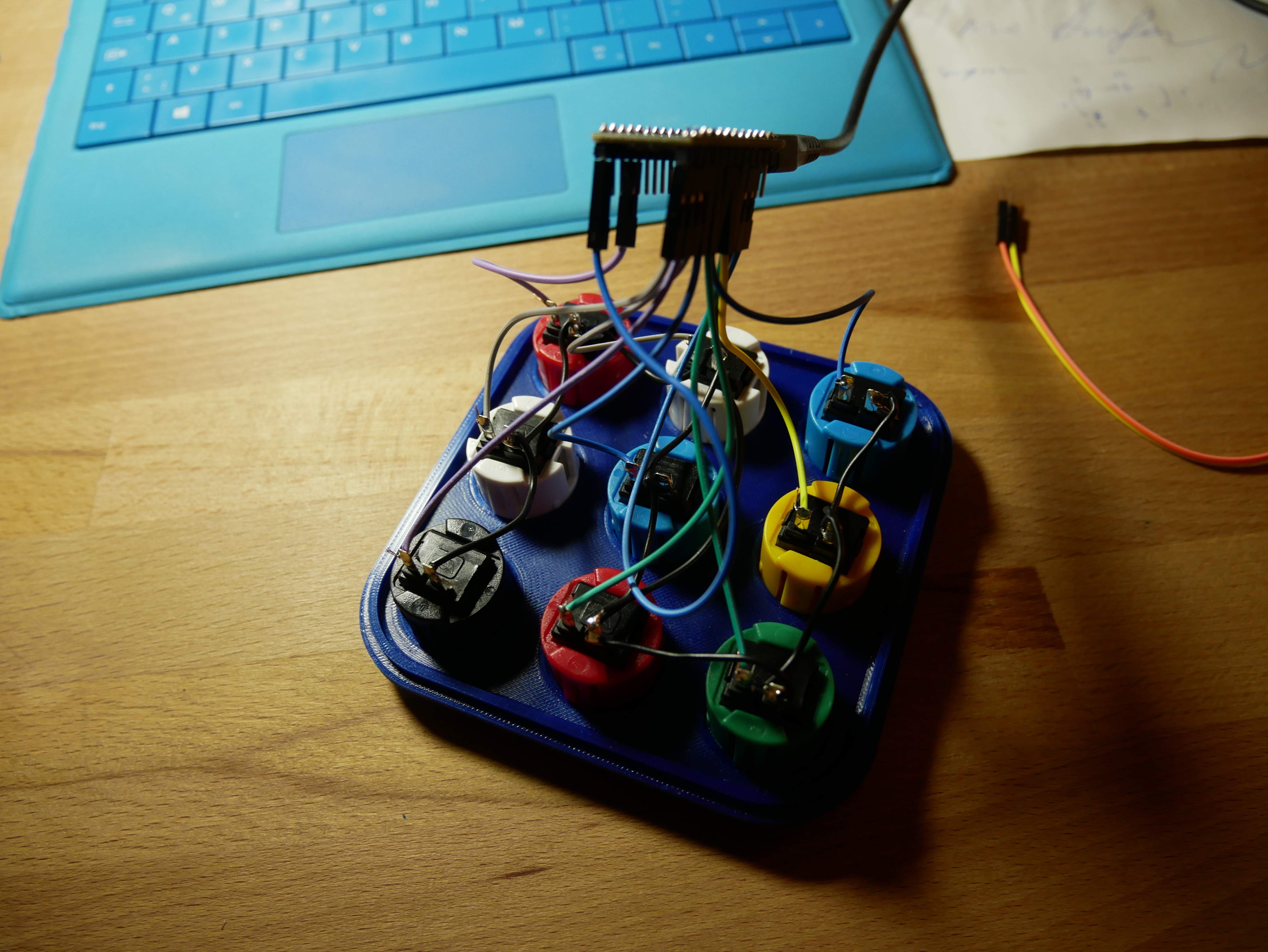 Miniatura 4 do modelo 3D Arcade / Push Button Box / Control Box Customizealbe