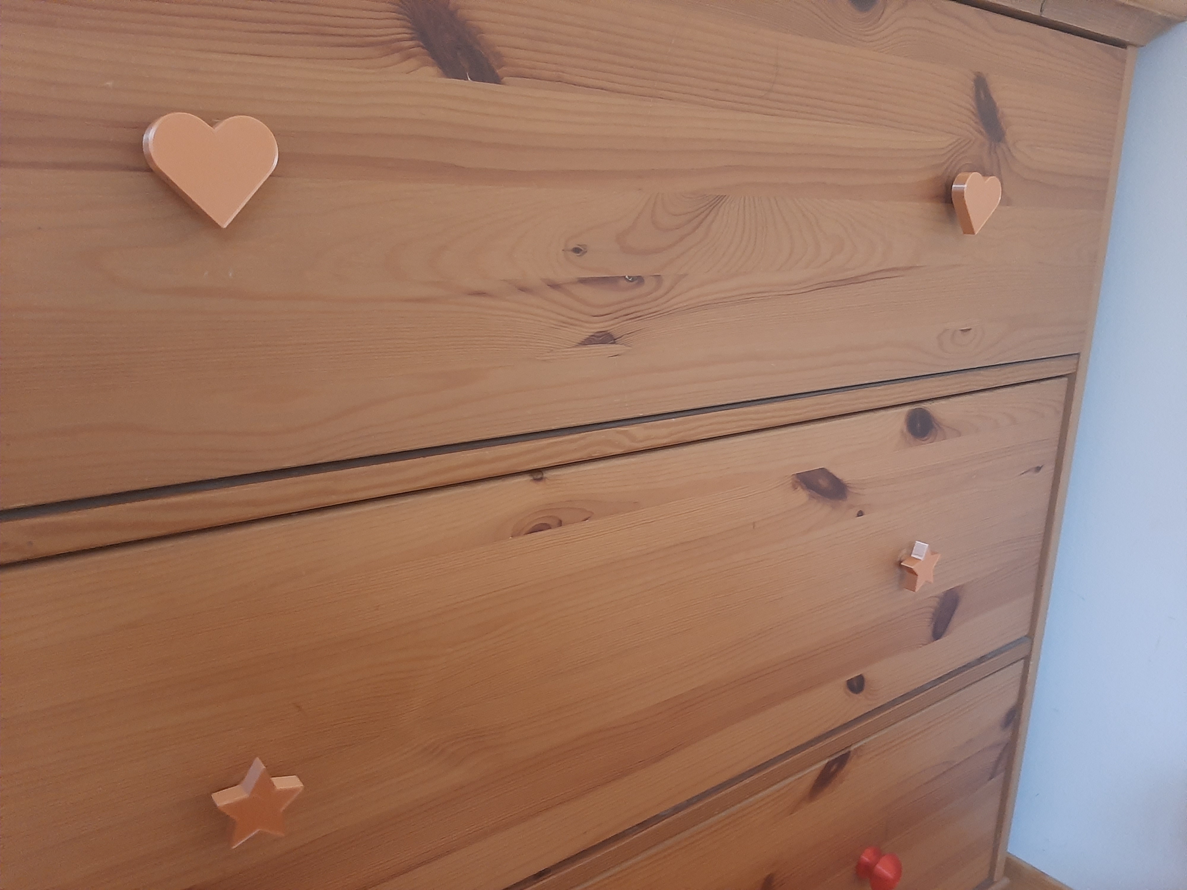 Miniatura 4 do modelo 3D Simple star / heart shaped drawer handles / knobs