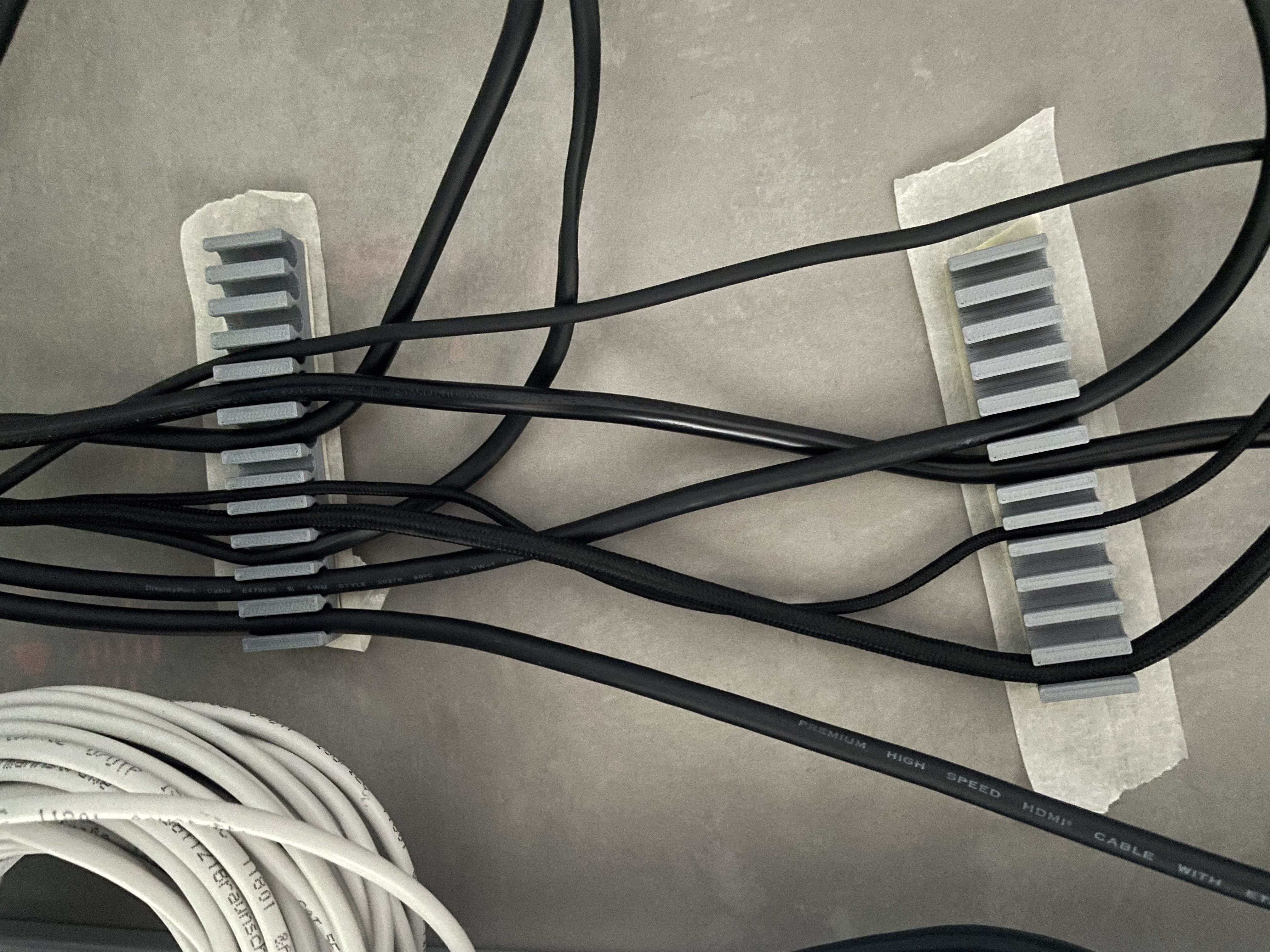 Miniatura 2 do modelo 3D Cable manager brick