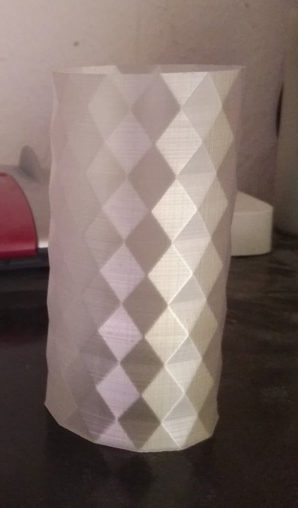 triangulated vase