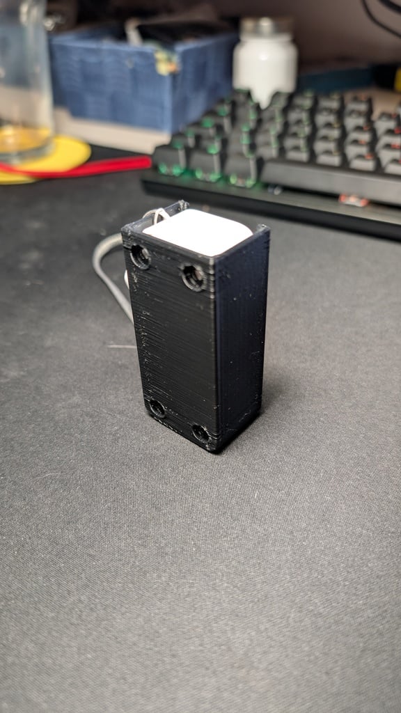 SwitchBot Thermometer Magnetic holder — thumbnail 3