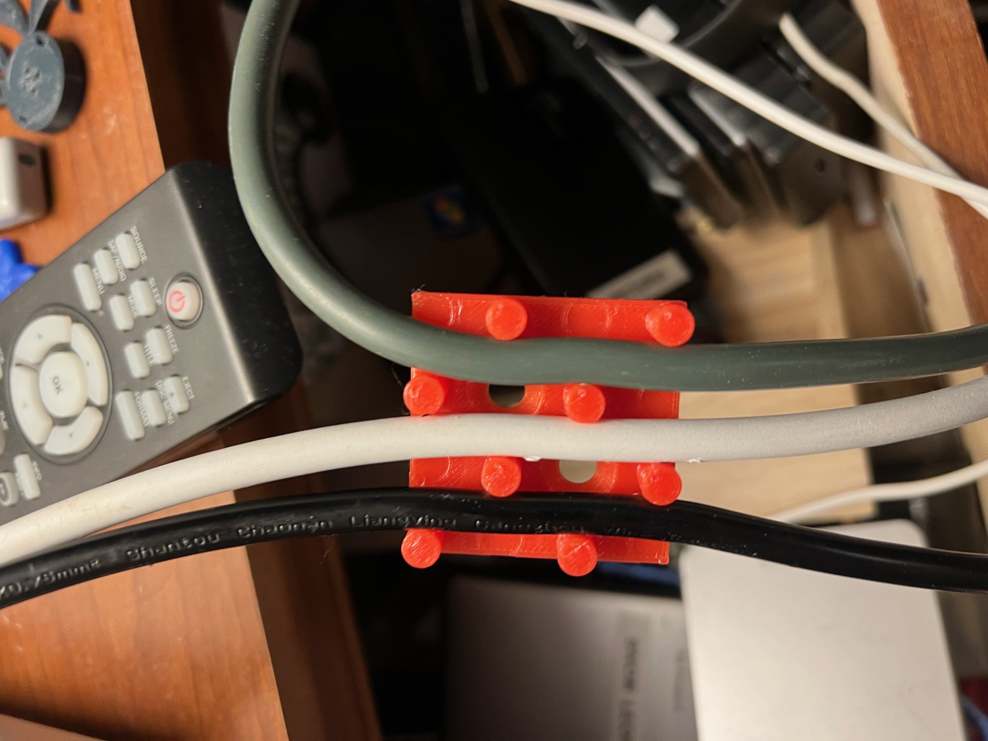 PEG-O cable organizer