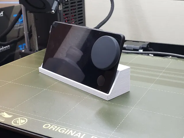 Desk Stand for Spotify Car Thing
