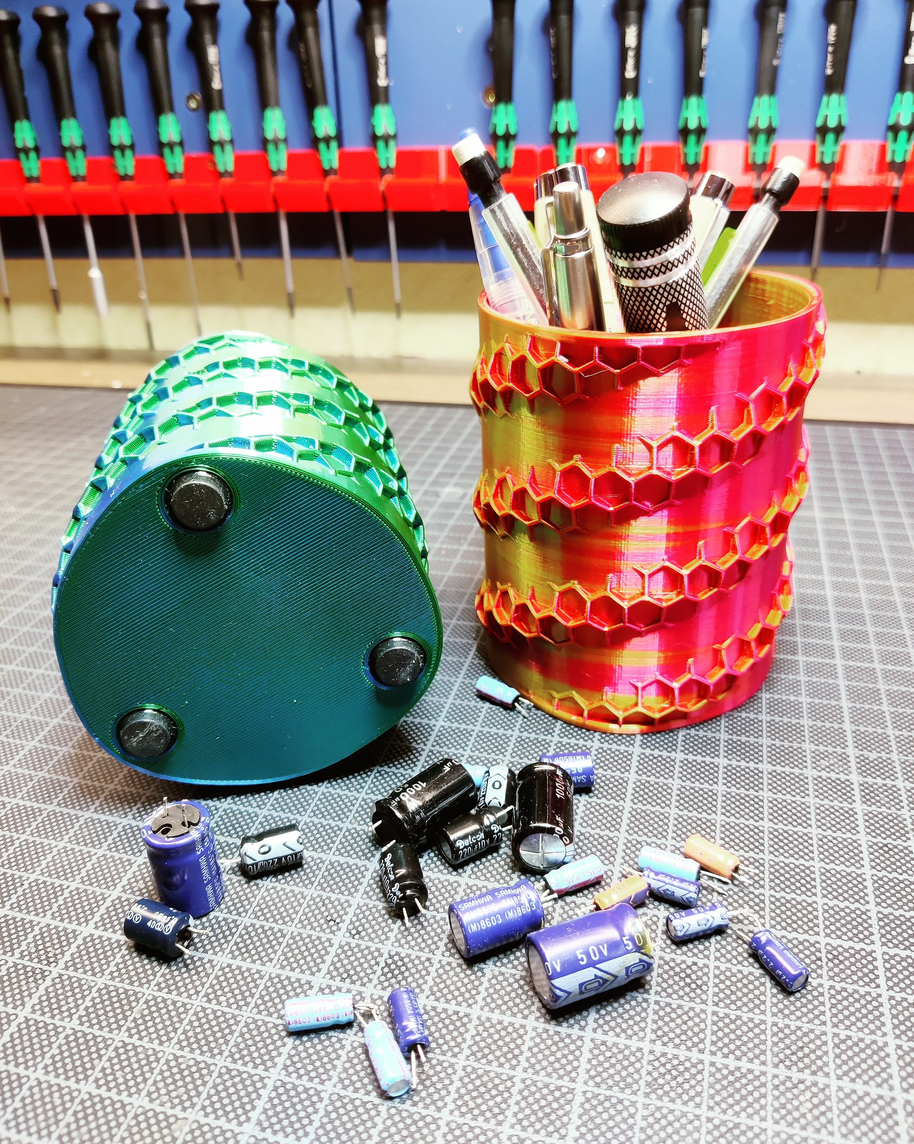 Pencil holder from Fusion360 school — thumbnail 2
