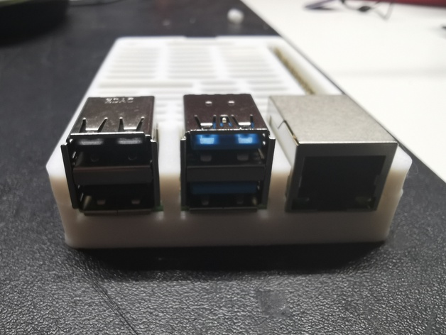Miniatura 2 do modelo 3D Raspberry PI 4 minimal case