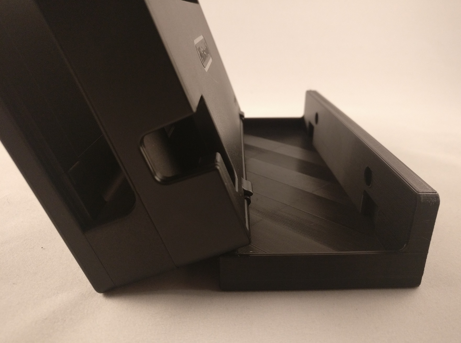 Nintendo Switch Dock Wall Mount by Swesen Download free STL model