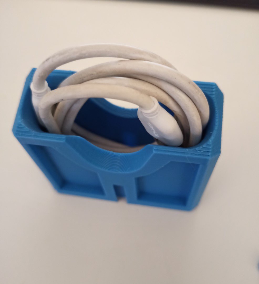 rangement cable USB