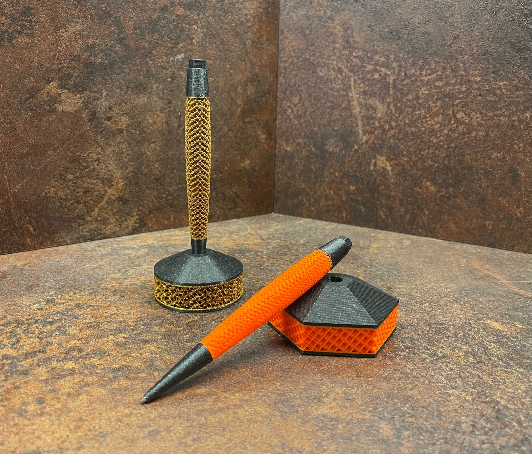 Pen Gyroid + Cubic with Holder - Kugelschreiber Gyroid + Kubisch mit Halter