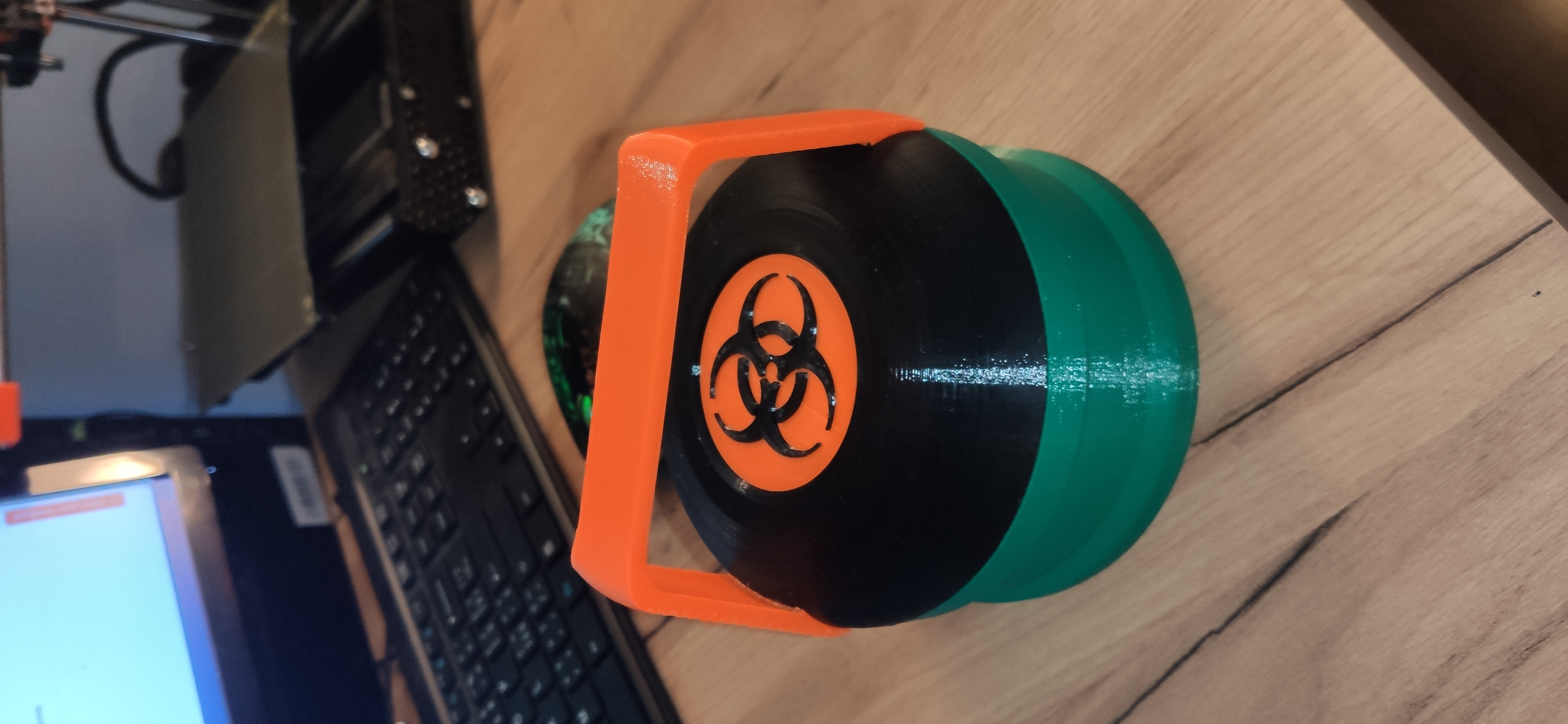 Biohazard container — thumbnail 3