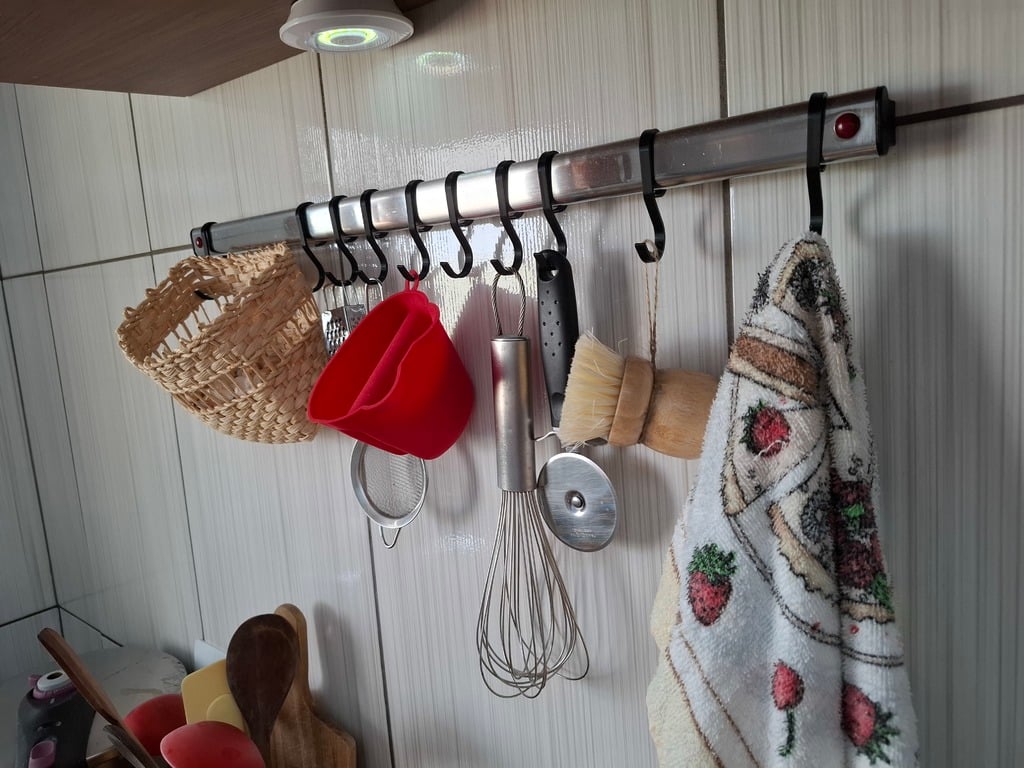 Parametric bar S Hook (stays in place)