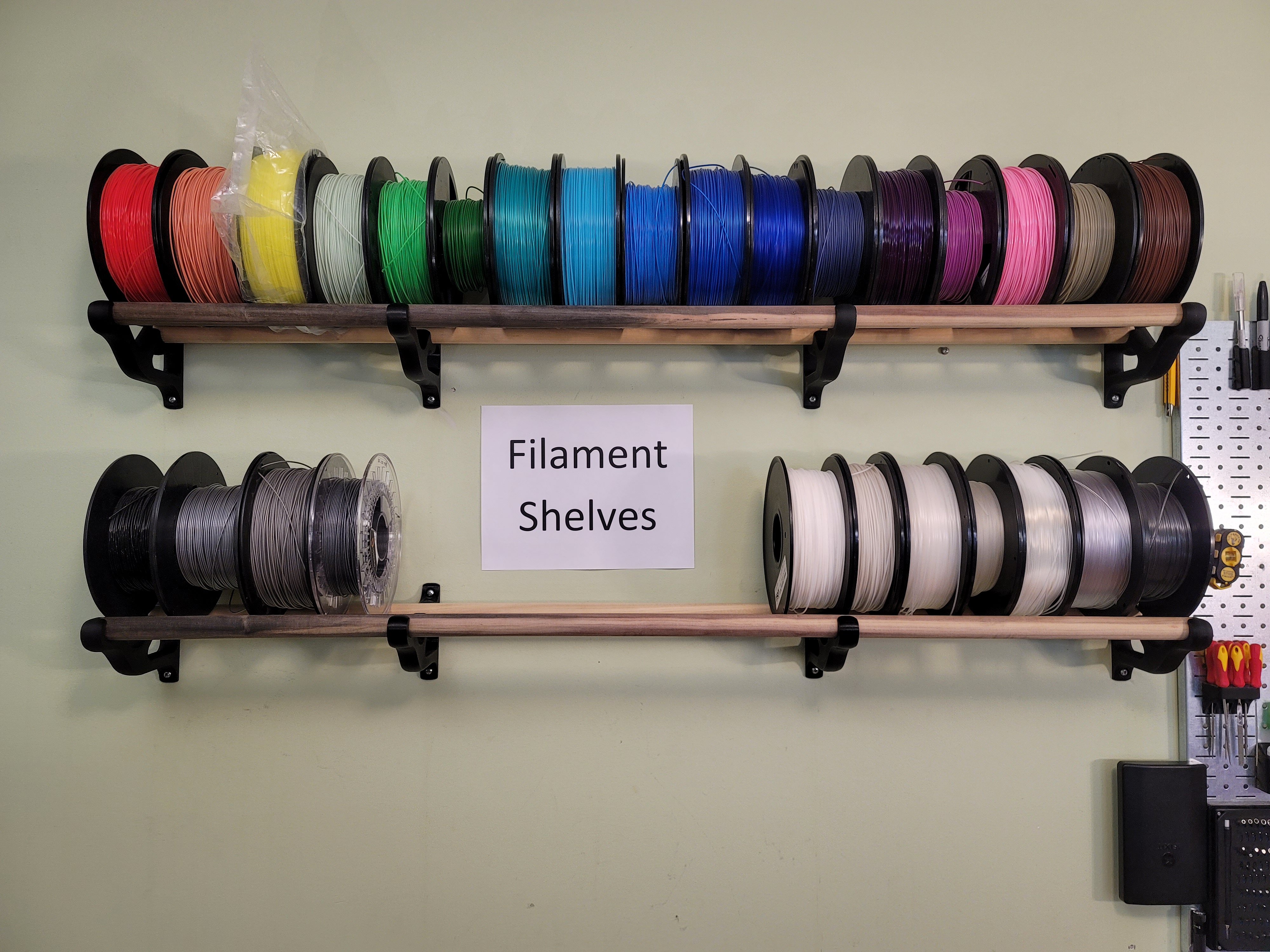 Miniatura 2 do modelo 3D Filament Shelf - Wall