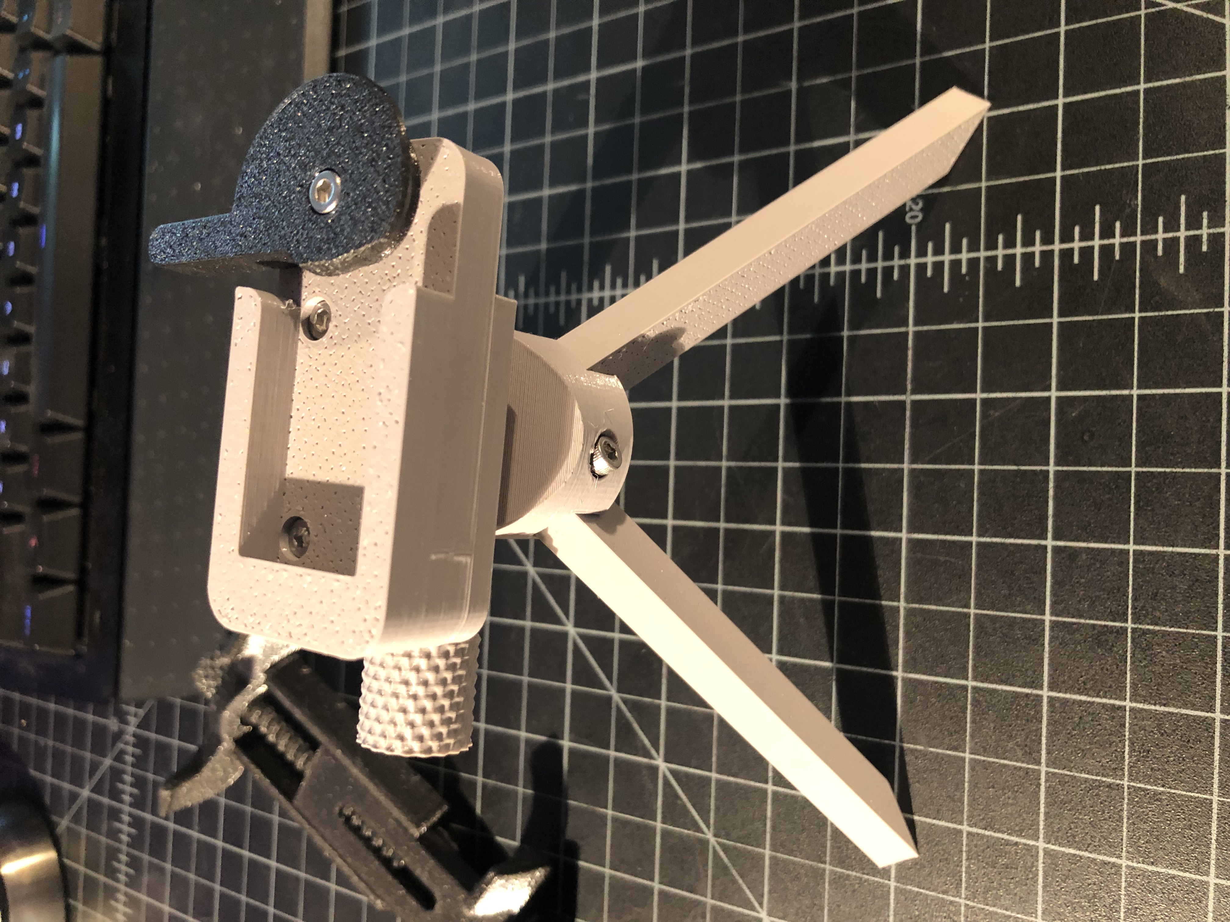 Tri pod to work with phone clamp by Stamos remix