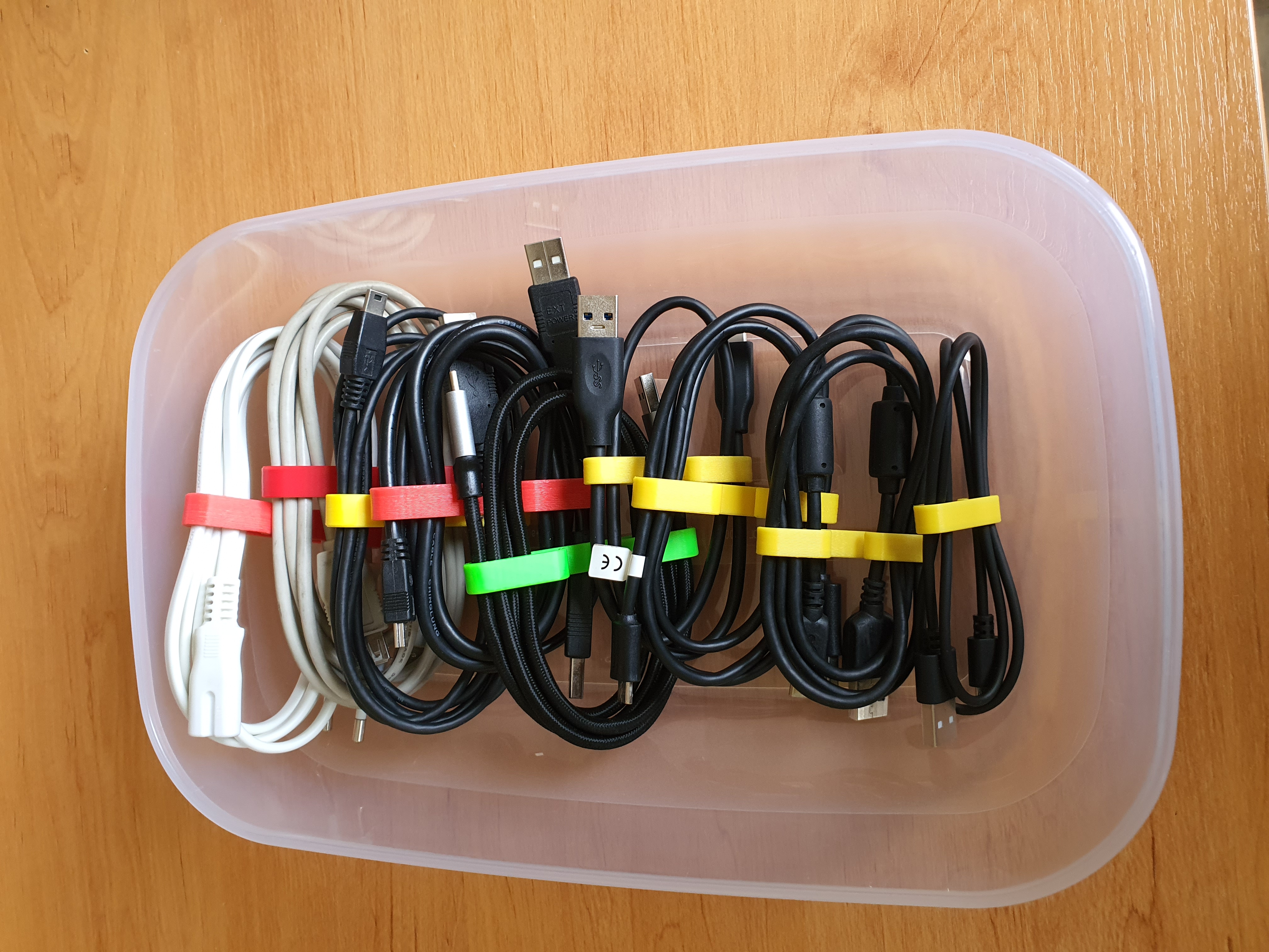 Miniatura 3 do modelo 3D Universal cable clip set