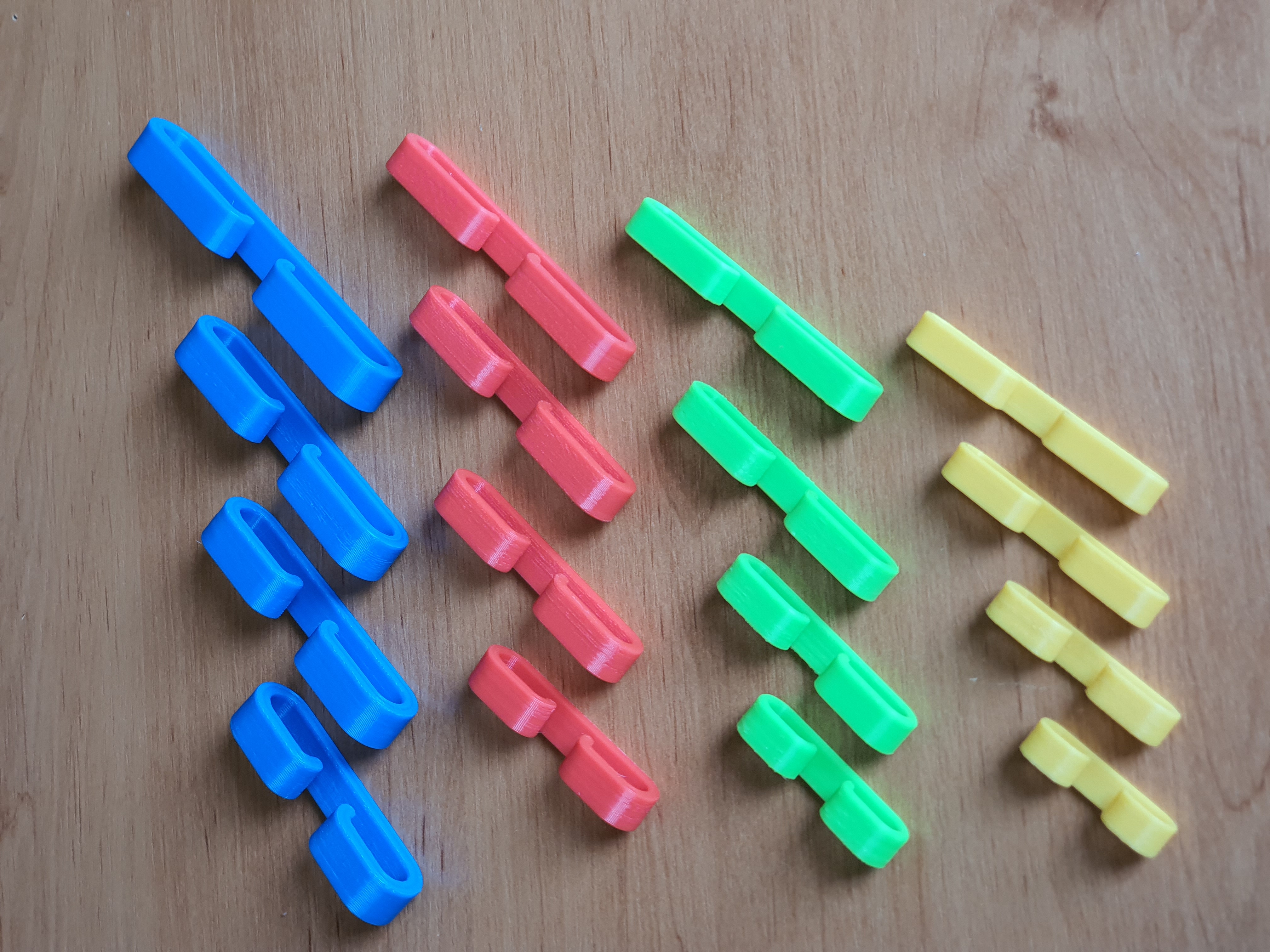 Miniatura 4 do modelo 3D Universal cable clip set