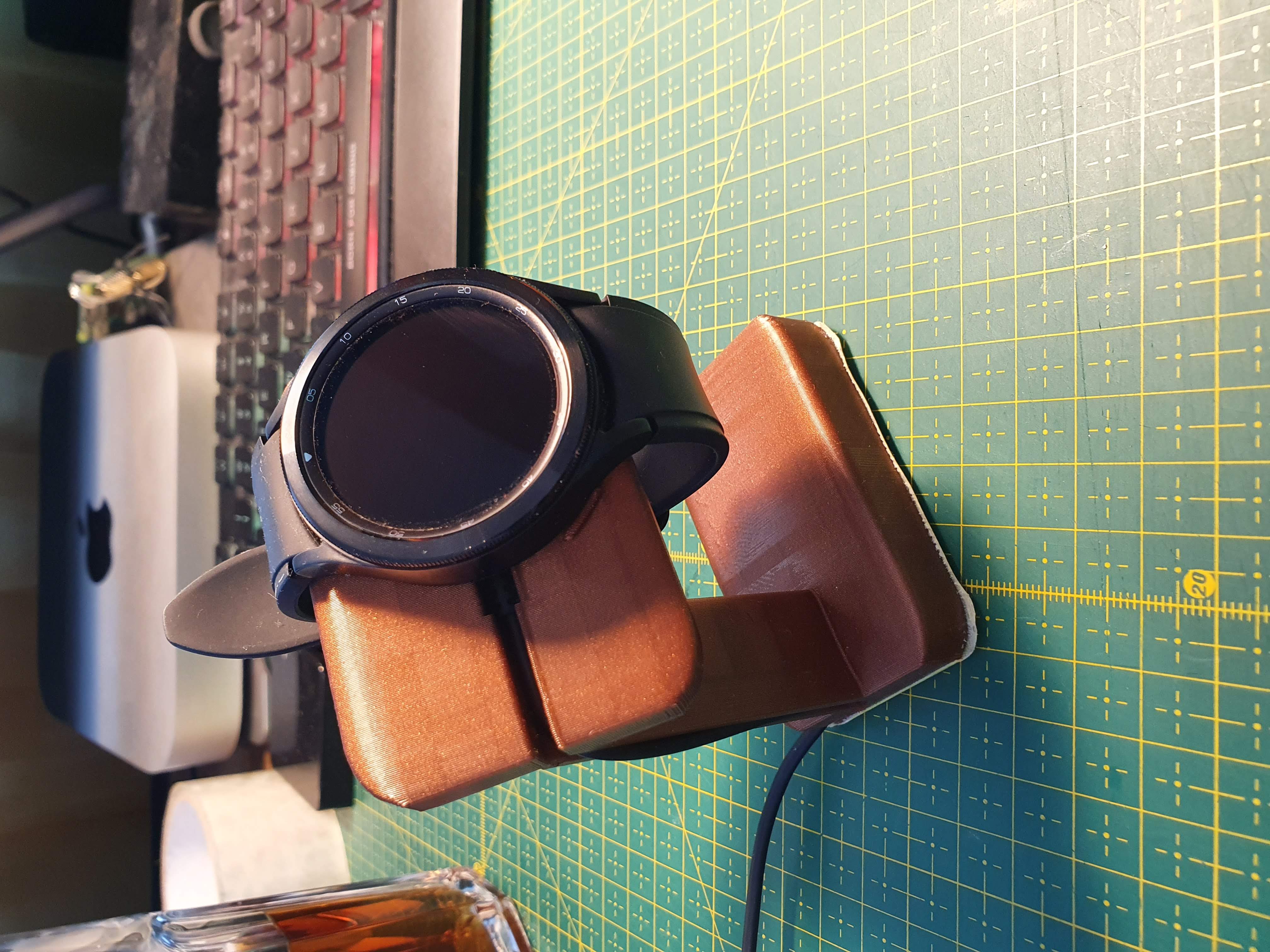 Samsung Galaxy 4 3 Charging Stand