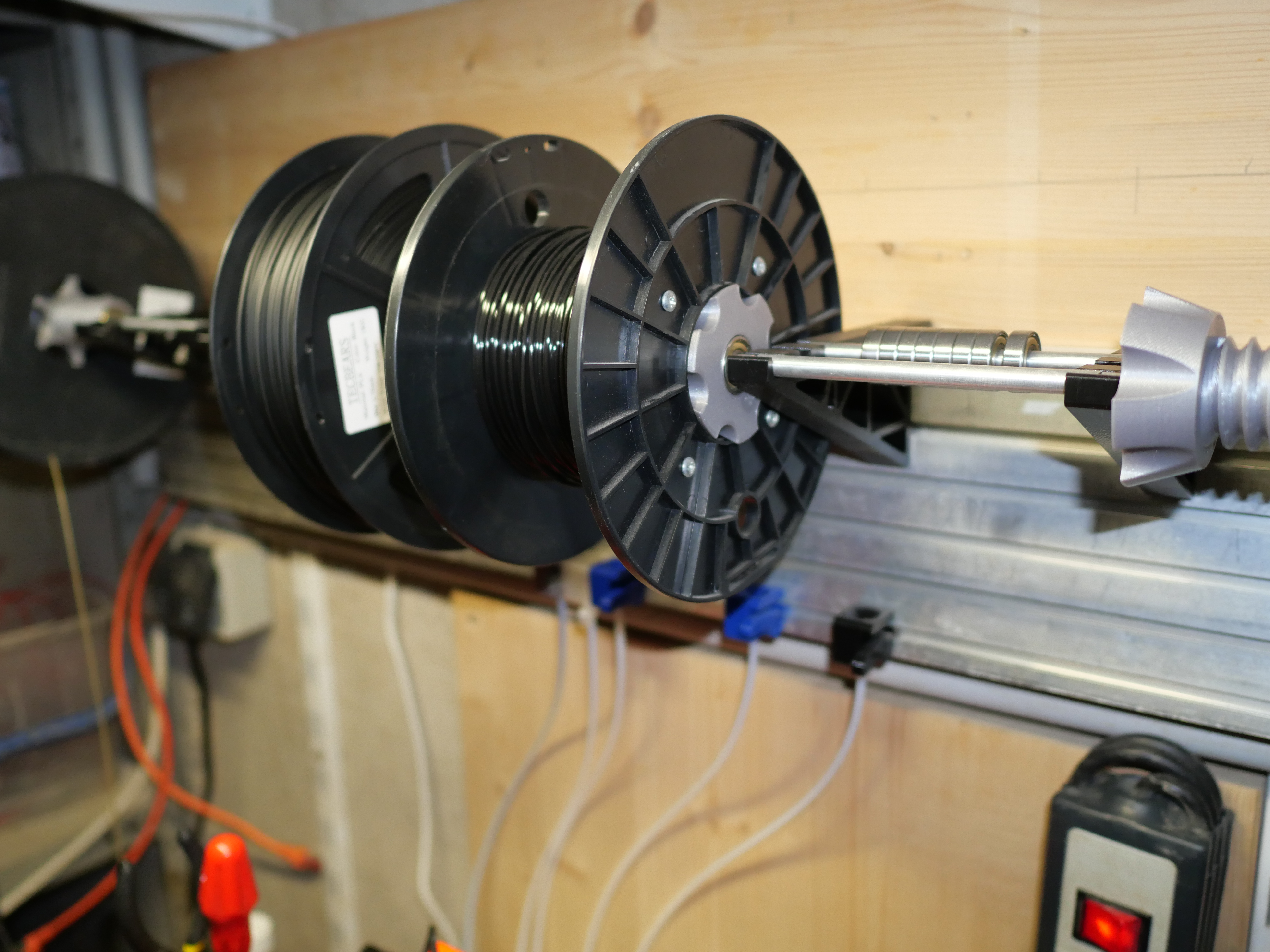 Spulenhalter für Profilsystem