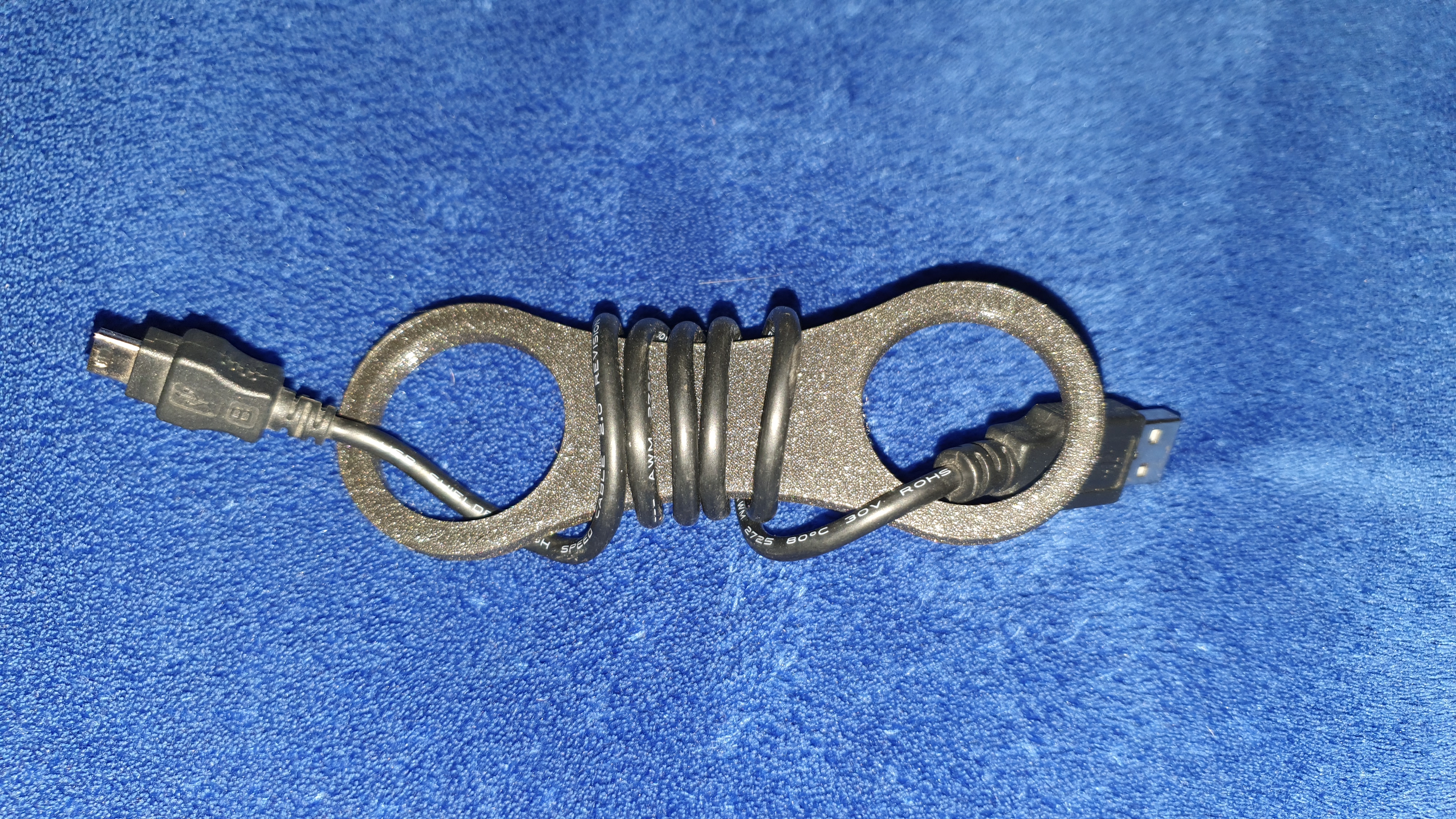 Cable-Organizer-Medium