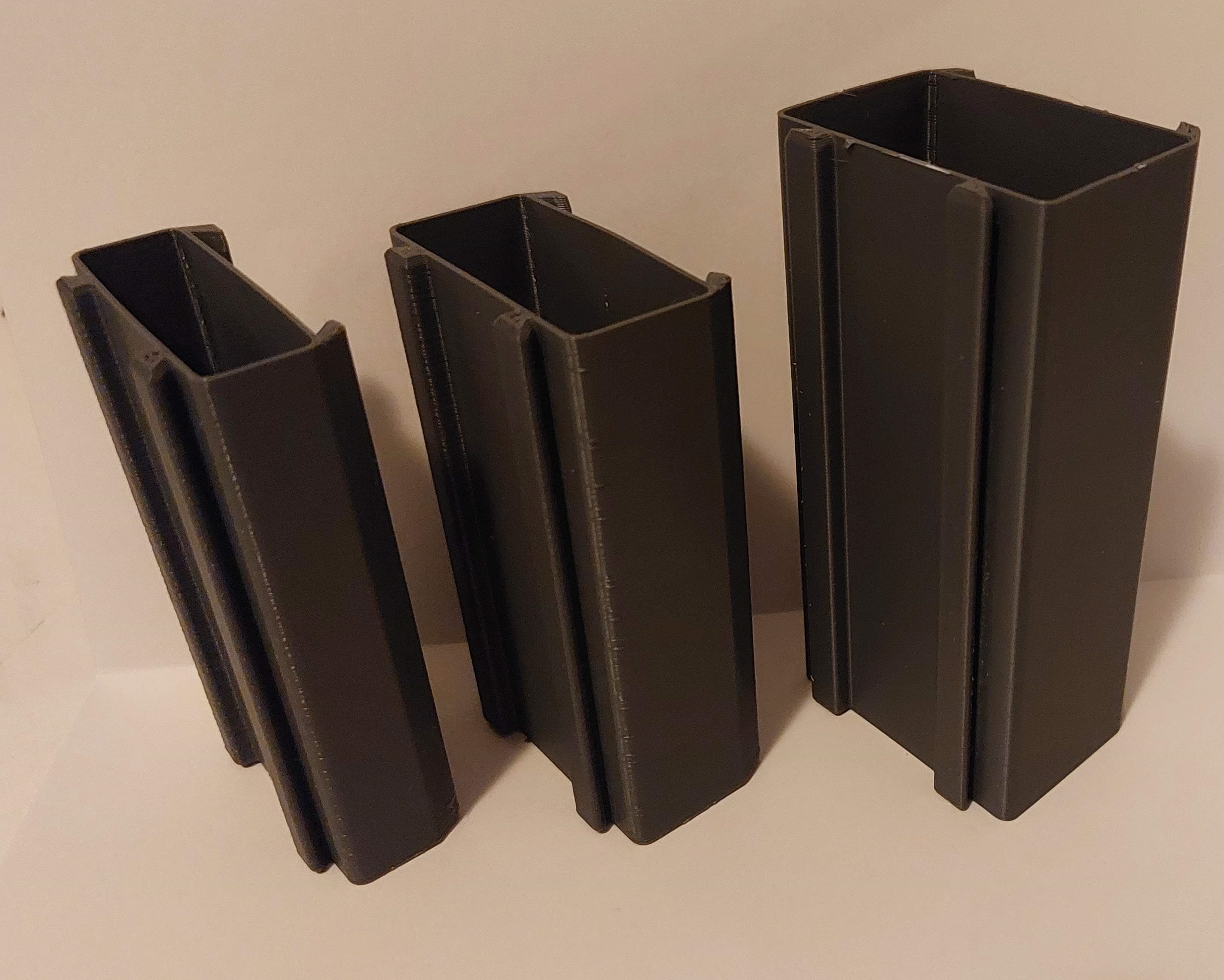 Miniatura 5 do modelo 3D Simplest cable organizer