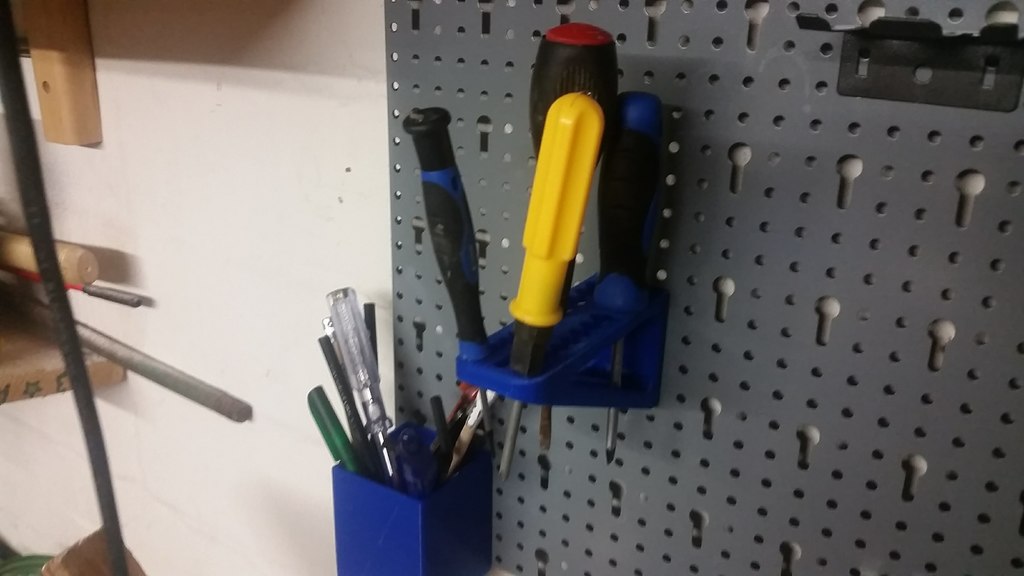 screw driver holder pegboard