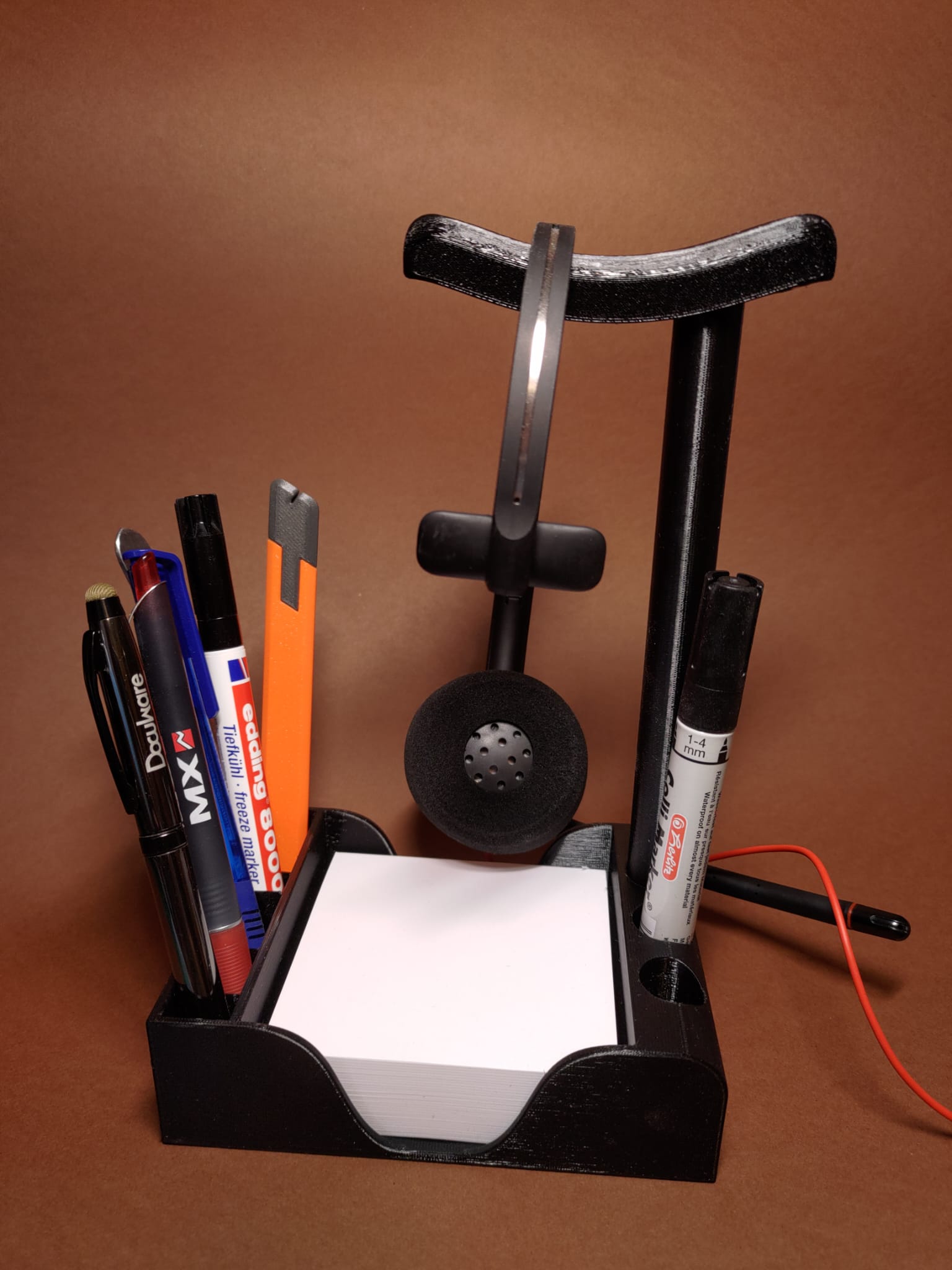Miniatura 6 do modelo 3D adjustable Office Organizer