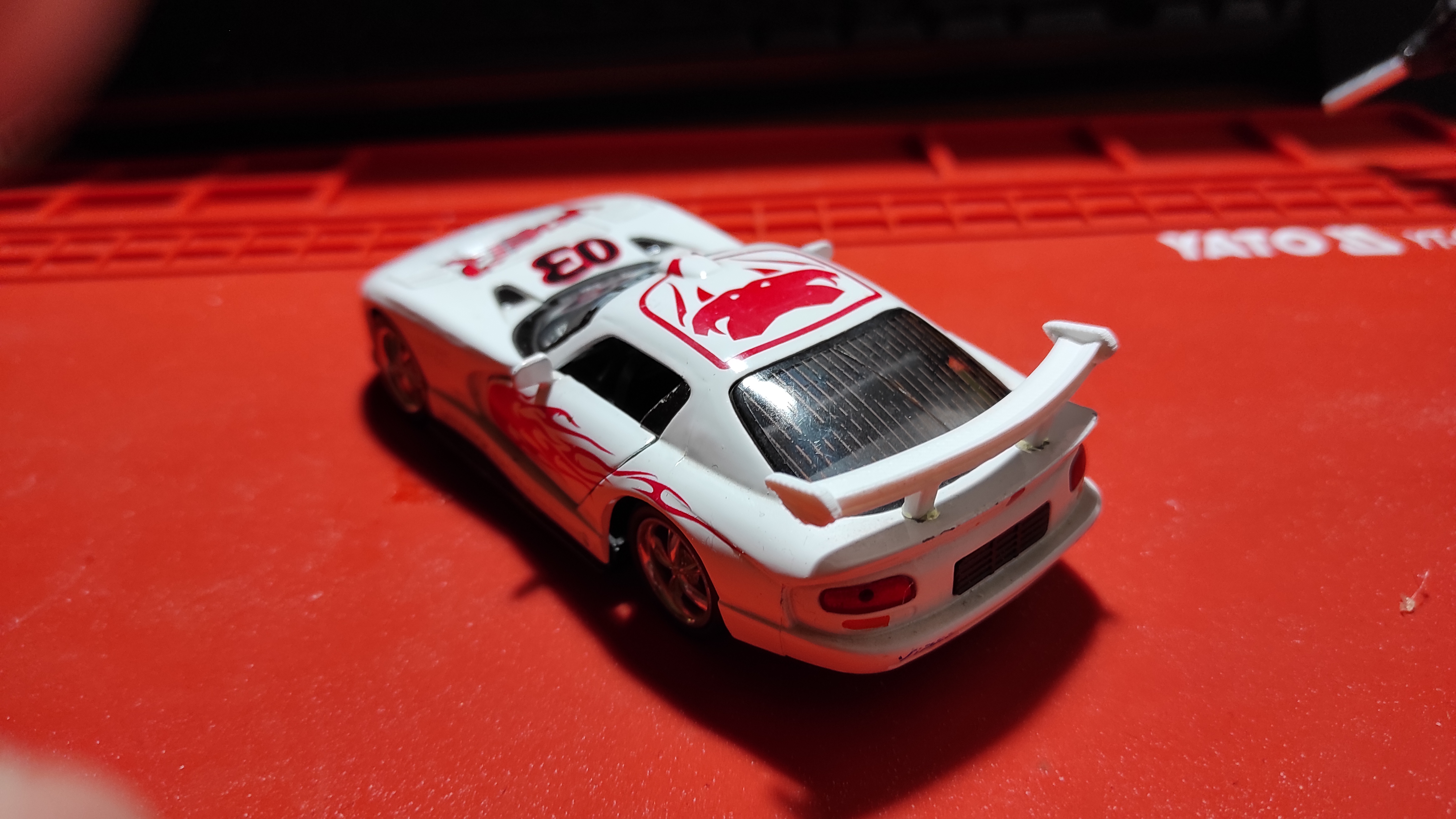 Dodge Viper metal model rear wing