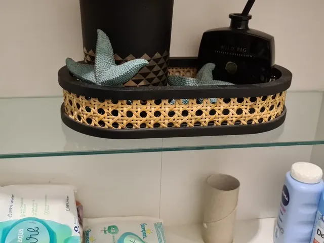 Glashalter für Kasten