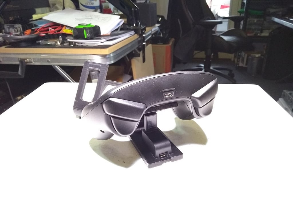 Steam Controller Stand (rounded corners) w/ USB Dongle Dock