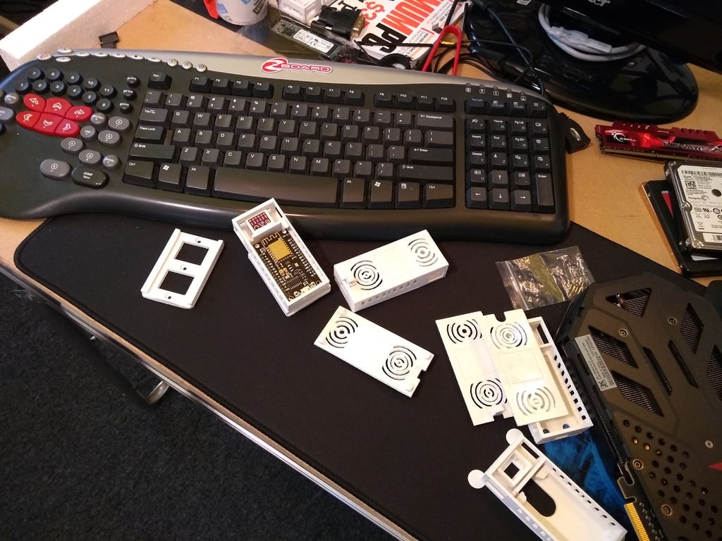 Miniatura 4 do modelo 3D ESP8266 + BME280 Enclosure w/ Quick Slide Mount/Base