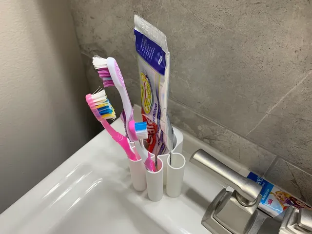 Tooth Brush Station V2