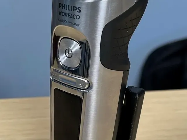 Phillips Norelco Shaver Stand