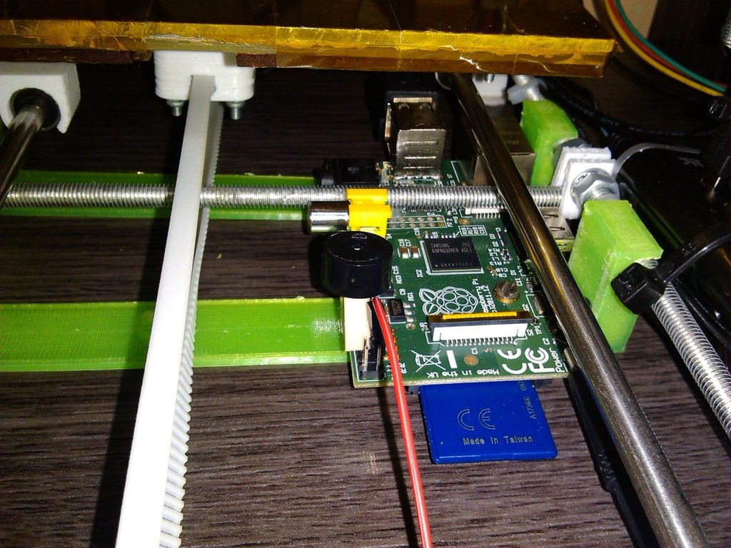 Miniatura 4 do modelo 3D Huxley Raspberry PI support