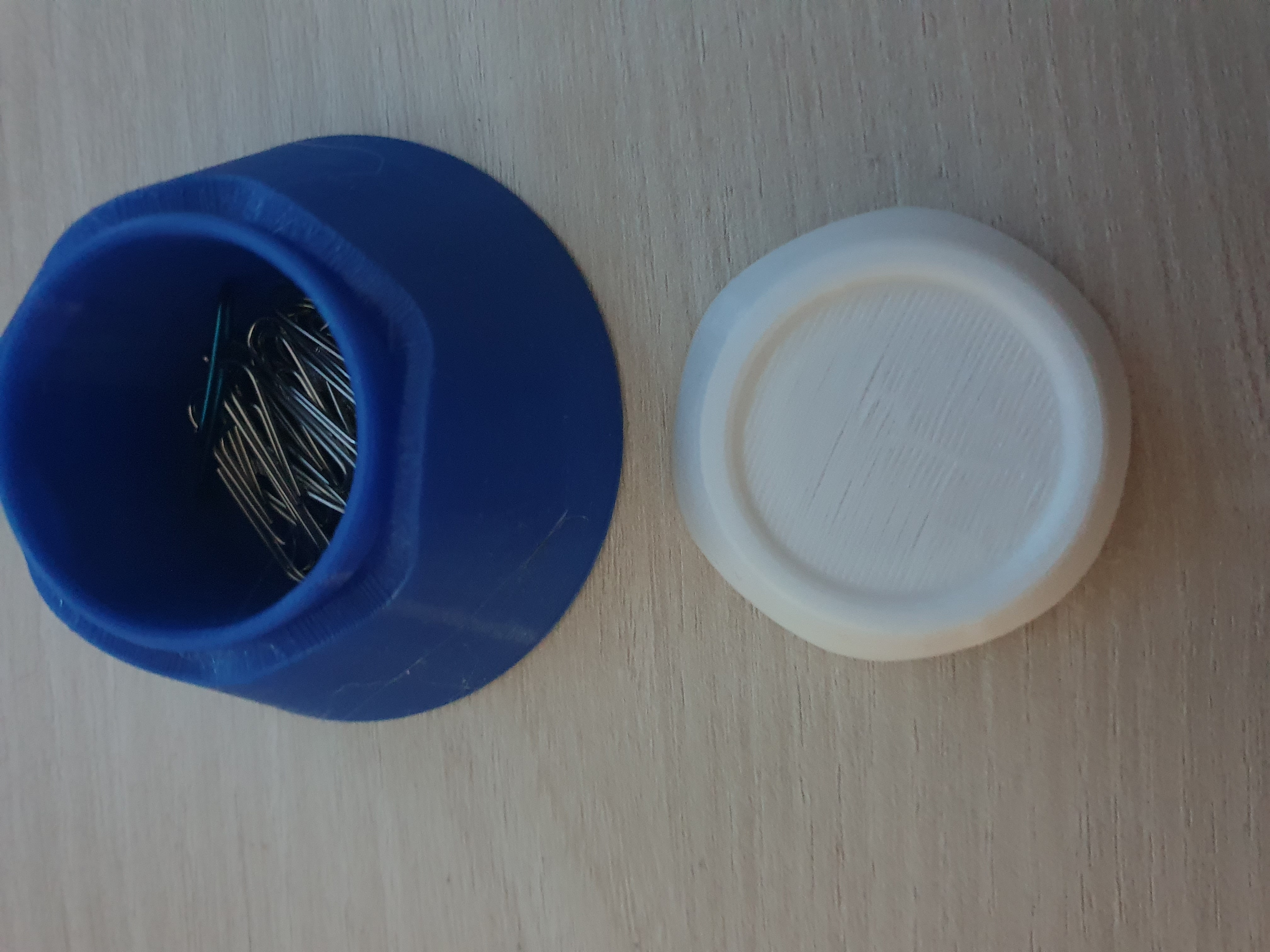 Monte Fuyi clip holder