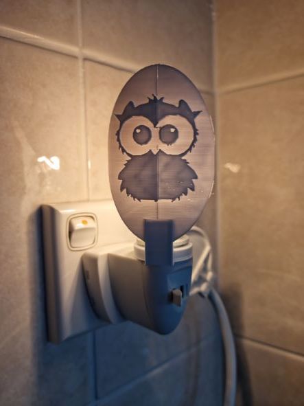 Cute Owl Night Light image and bracket