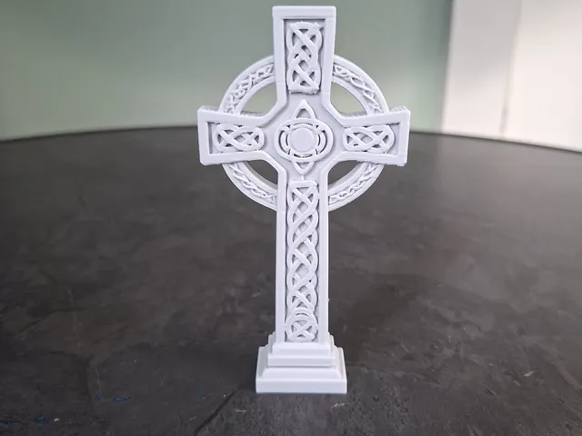 Celtic Cross Statue