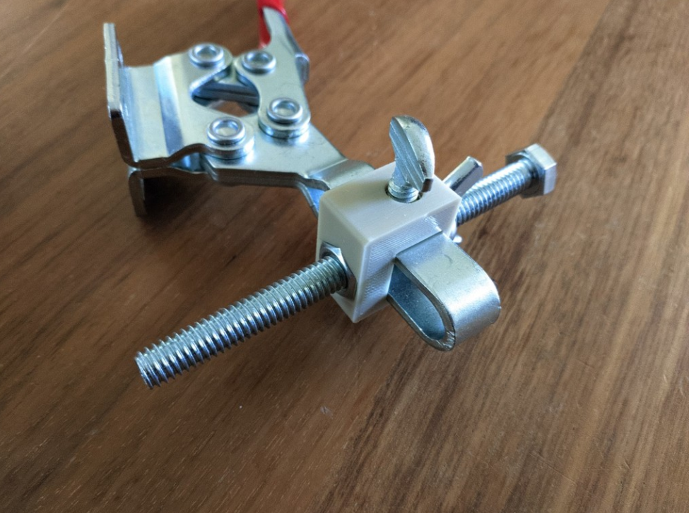 Miniatura 4 do modelo 3D Toggle clamp quick set hold down