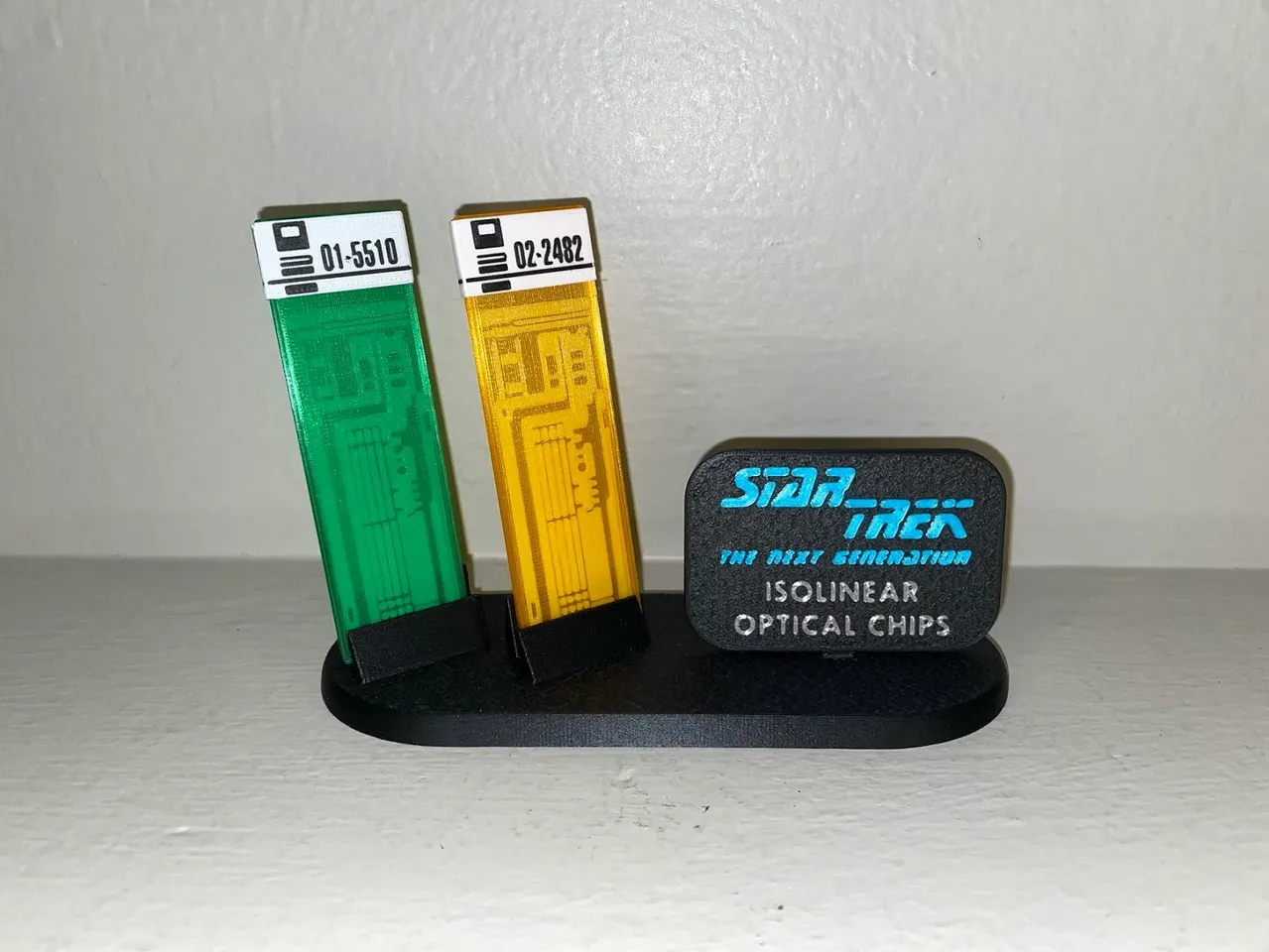 Star Trek TNG Isolinear Chips by 𝗨𝗻𝗶𝗺𝗮𝘁𝗿𝗶𝘅𝗥𝗲𝗱