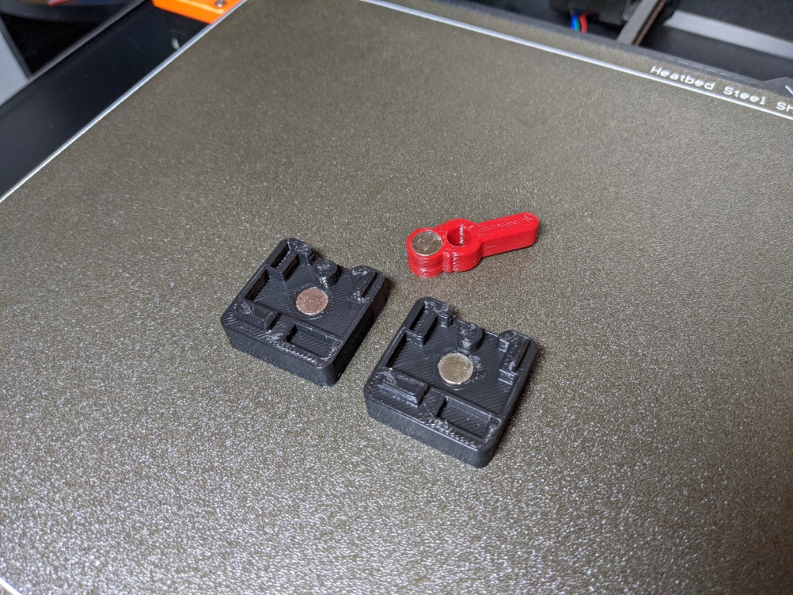Miniatura 2 do modelo 3D Magnetic Fidget Toggle Switch