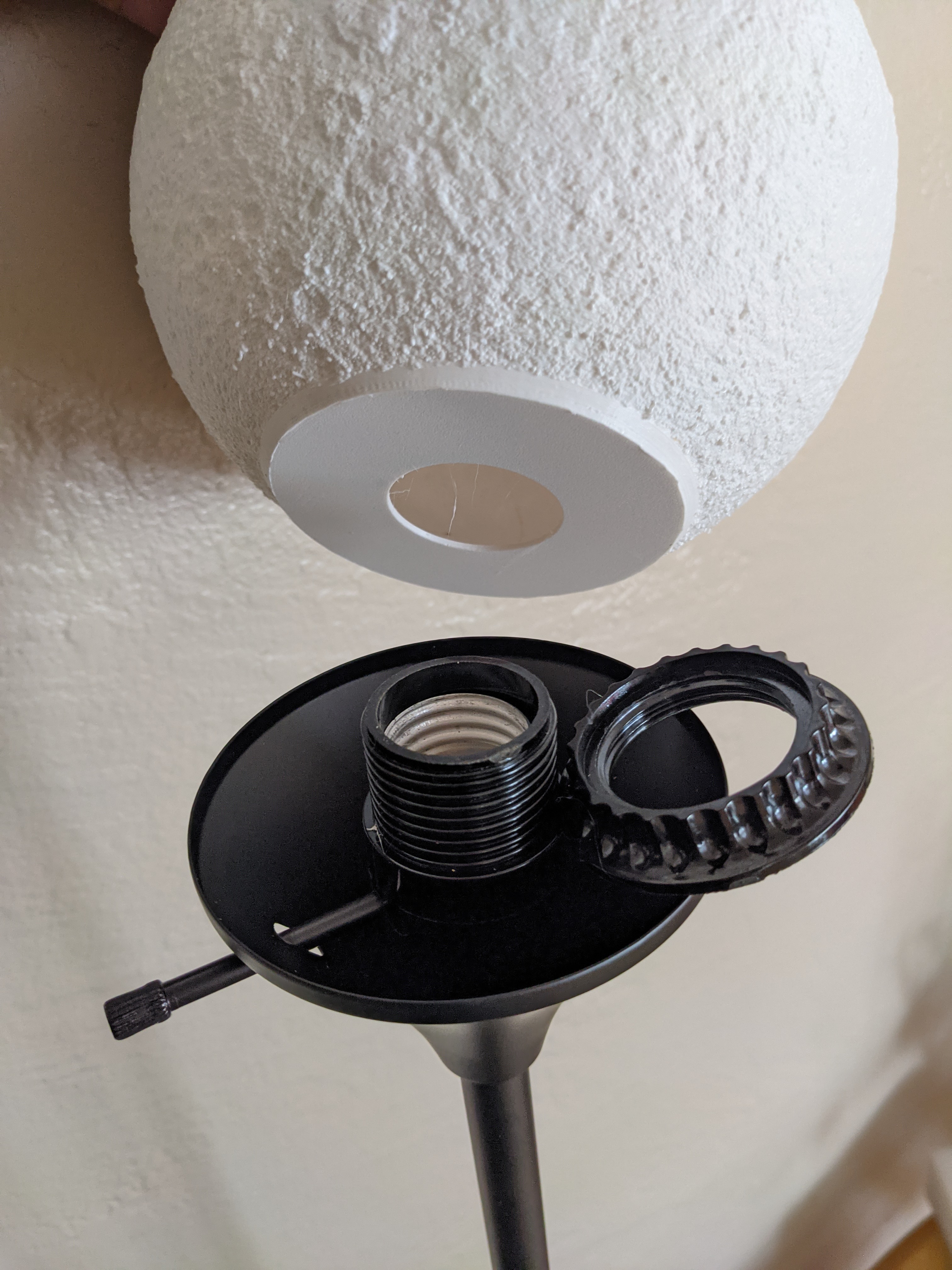 Miniatura 2 do modelo 3D Moon Lamp Shade