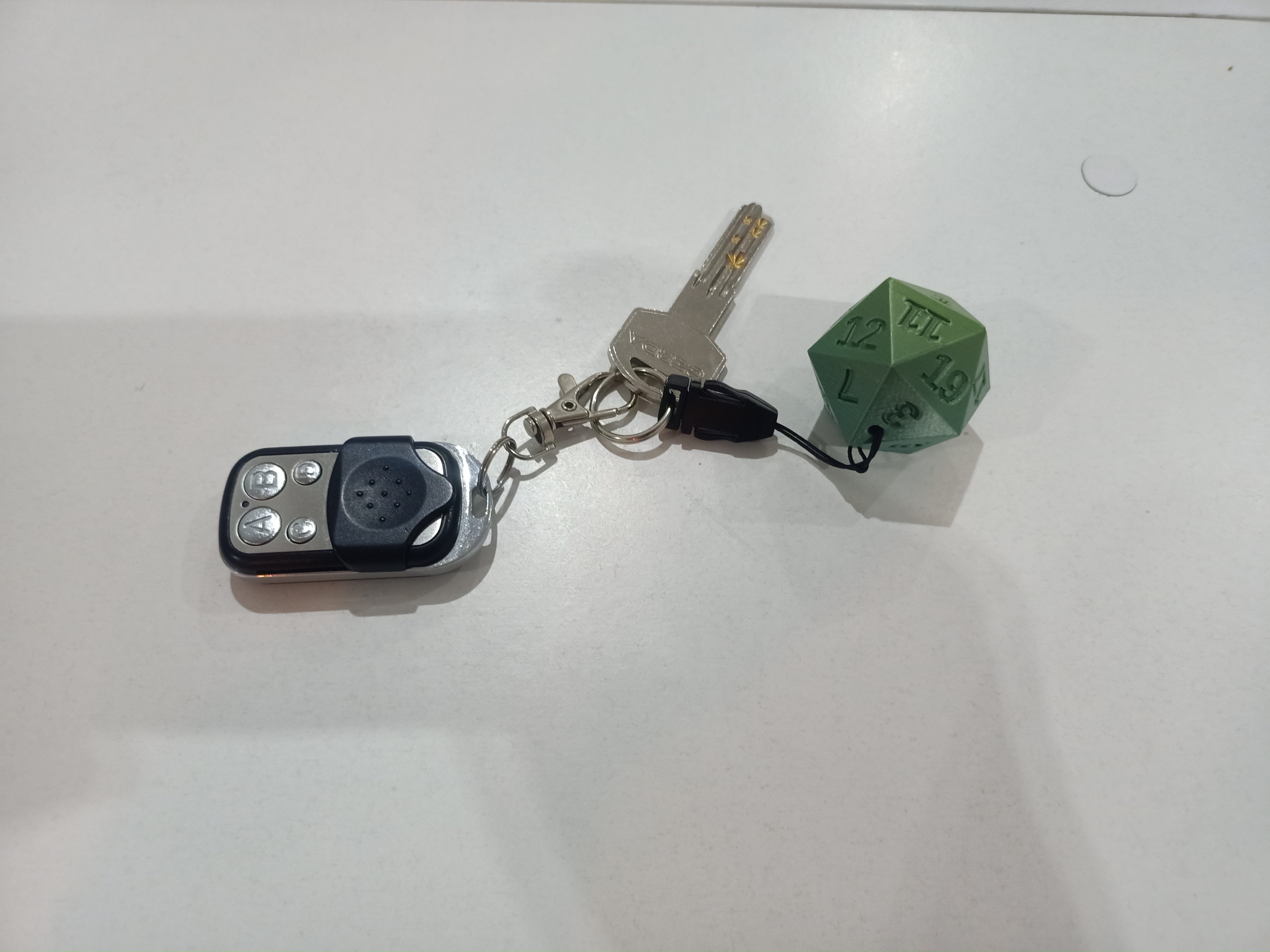 D20 Dice Keychain