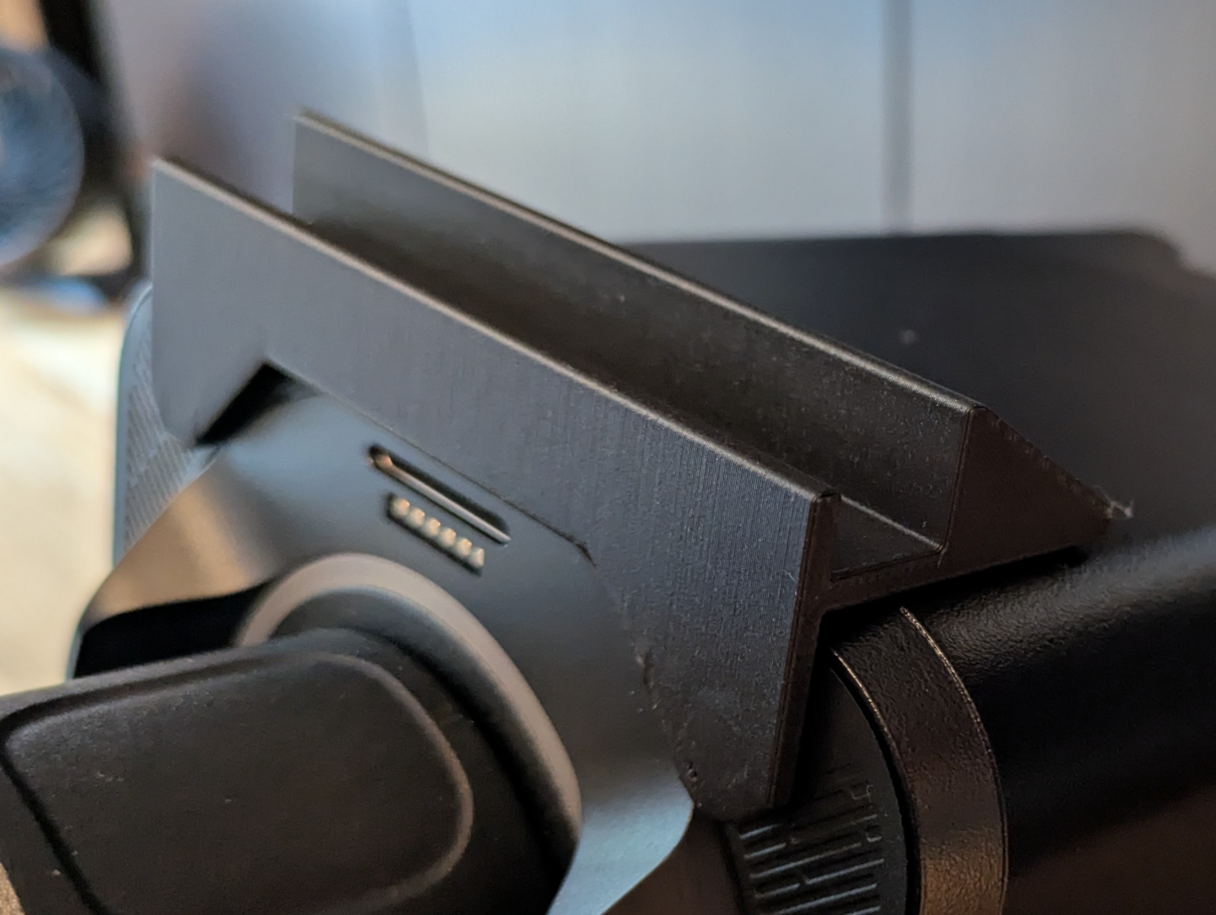 Magnetic Phone Cradle for Simagic Alpha Evo