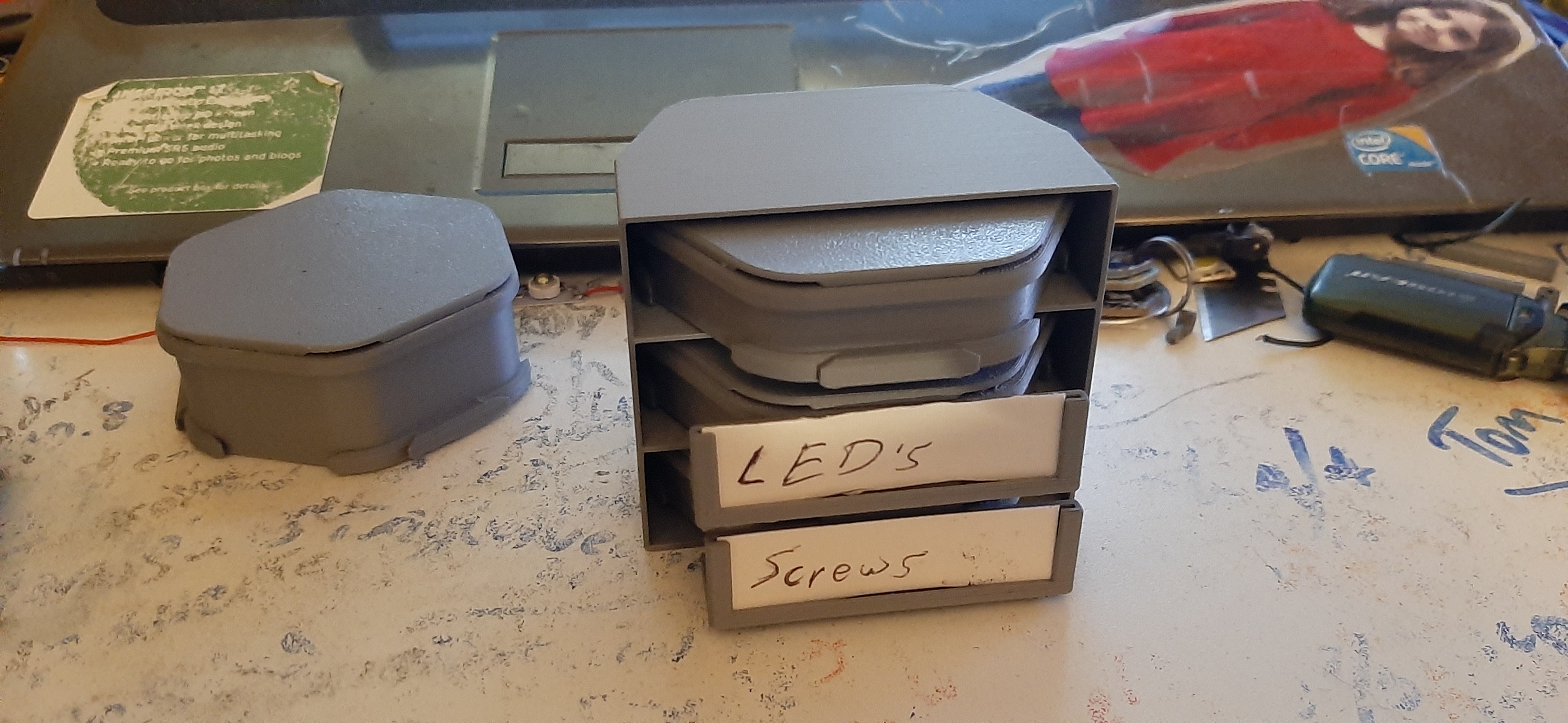 Interlockable Sorting Cups - Storage racks von Dao20 | Kostenloses STL ...
