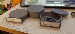 Interlockable Sorting Cups  - Label bracket